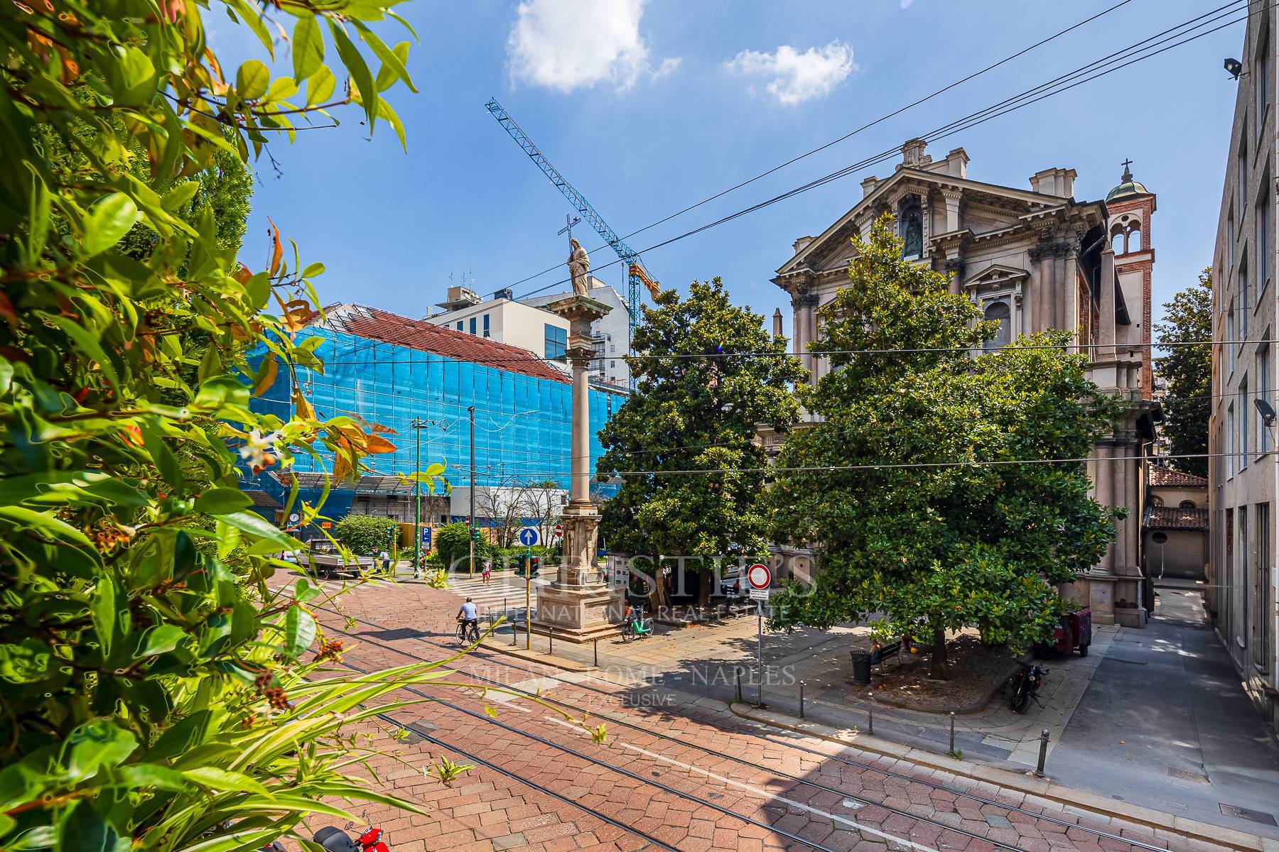 picture of Prestigious Commercial Space In Historic Medieval Building