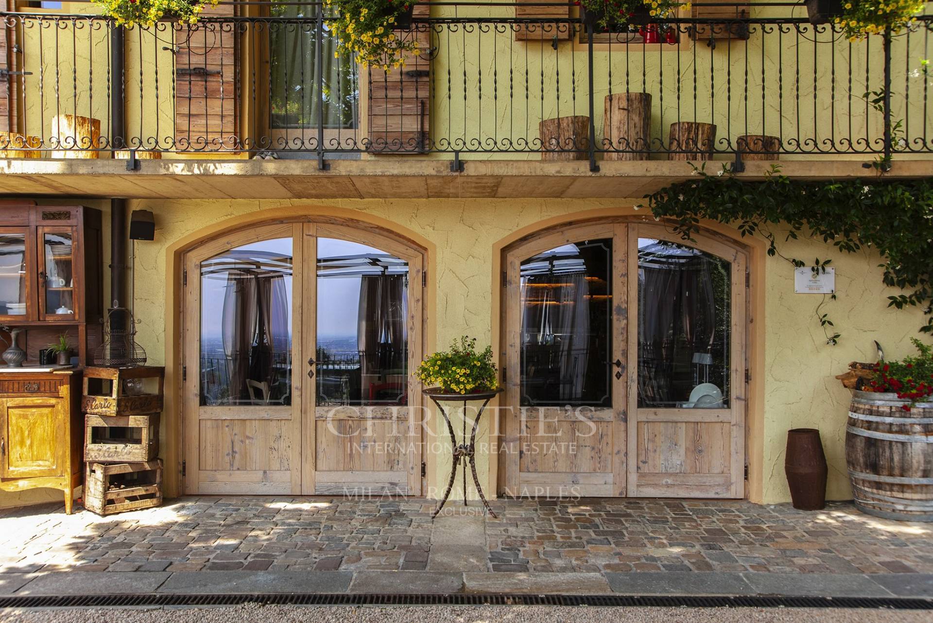 picture of Beautiful 18th-century Farmhouse In Dominant Position