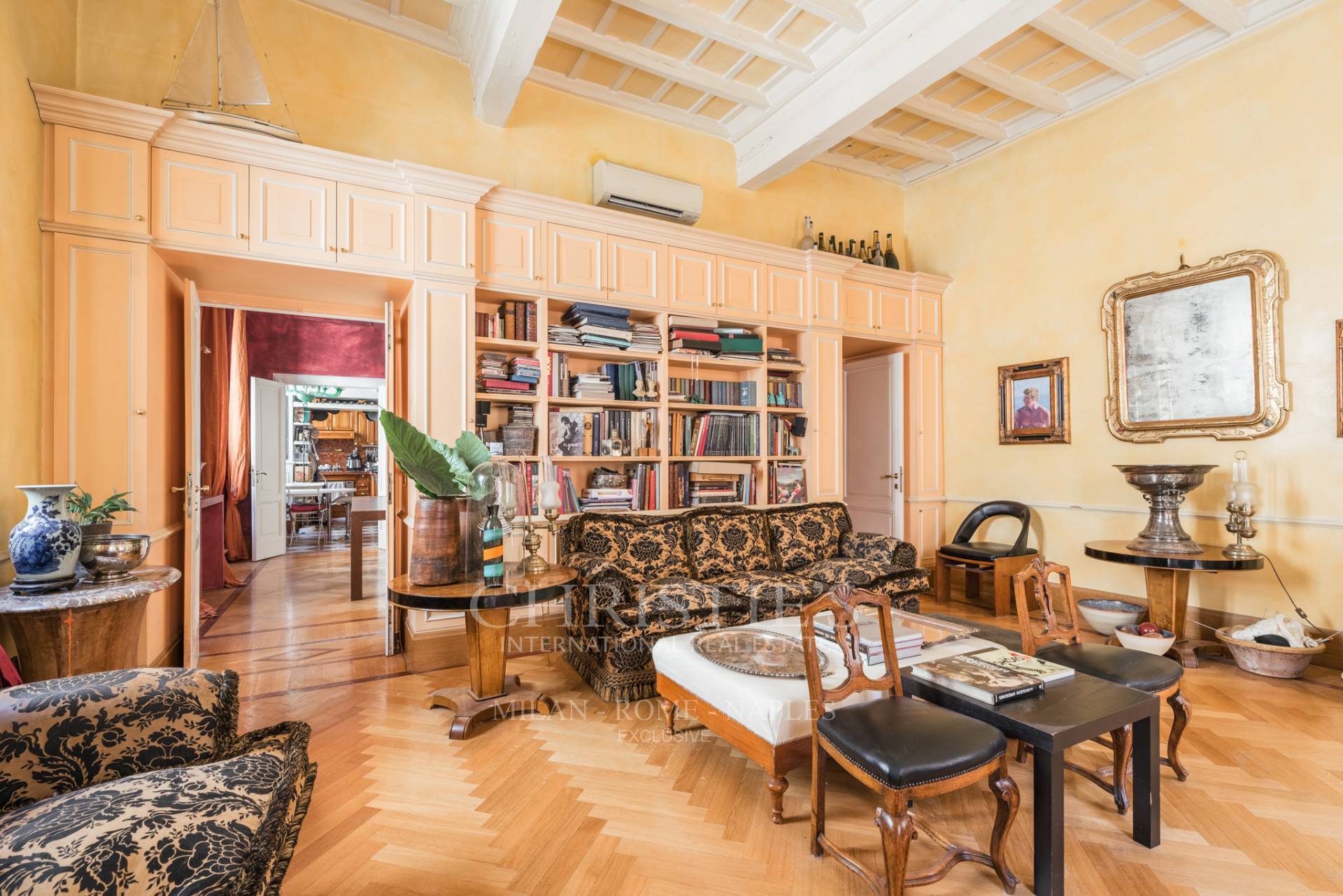 picture of Luxurious Apartment In The Center Of Rome