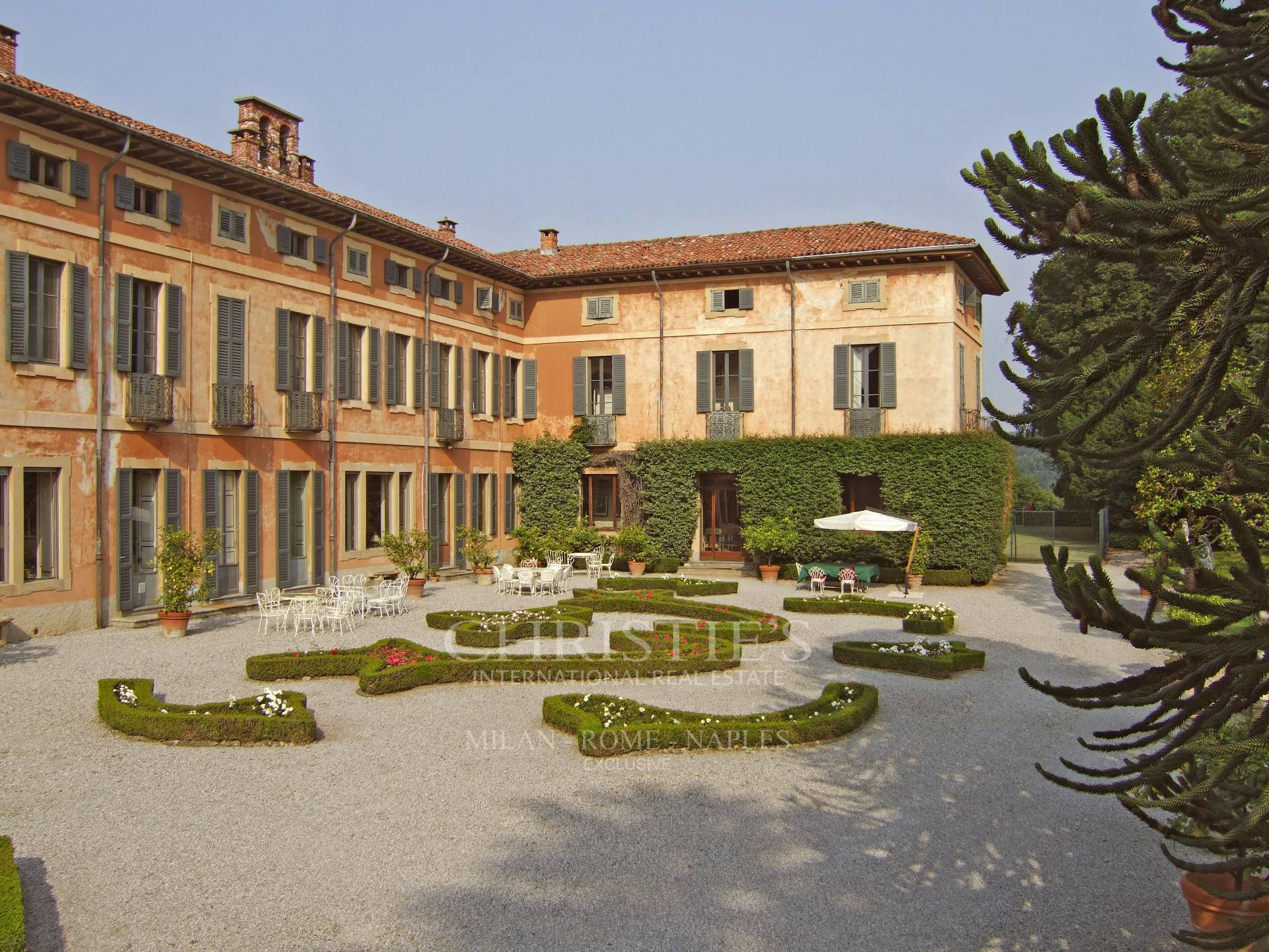 picture of Ancient Mansion From The 1700s In Brianza