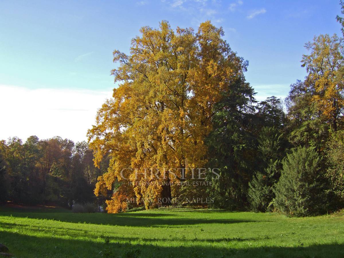 picture of Ancient Mansion From The 1700s In Brianza