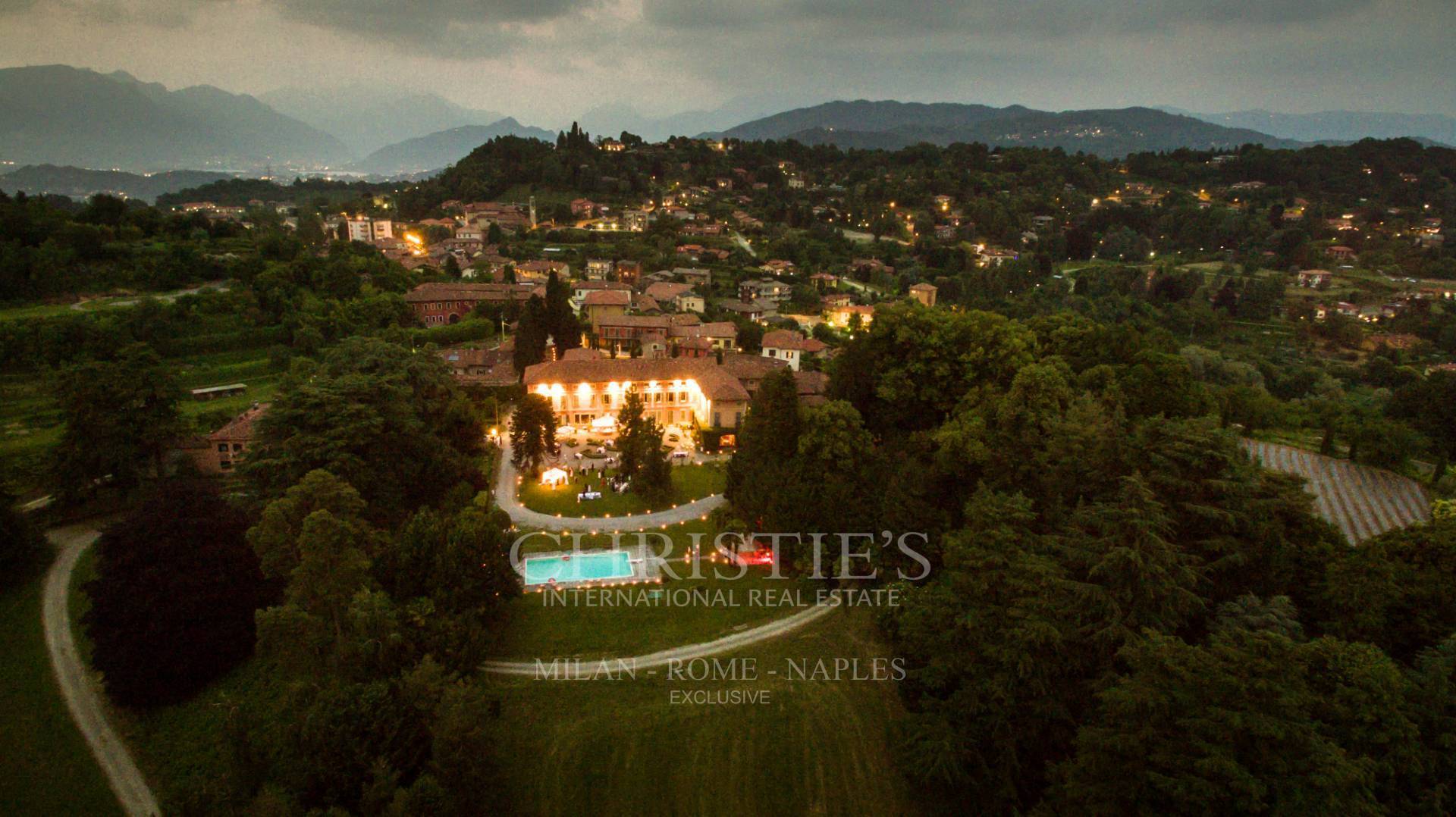 picture of Ancient Mansion From The 1700s In Brianza