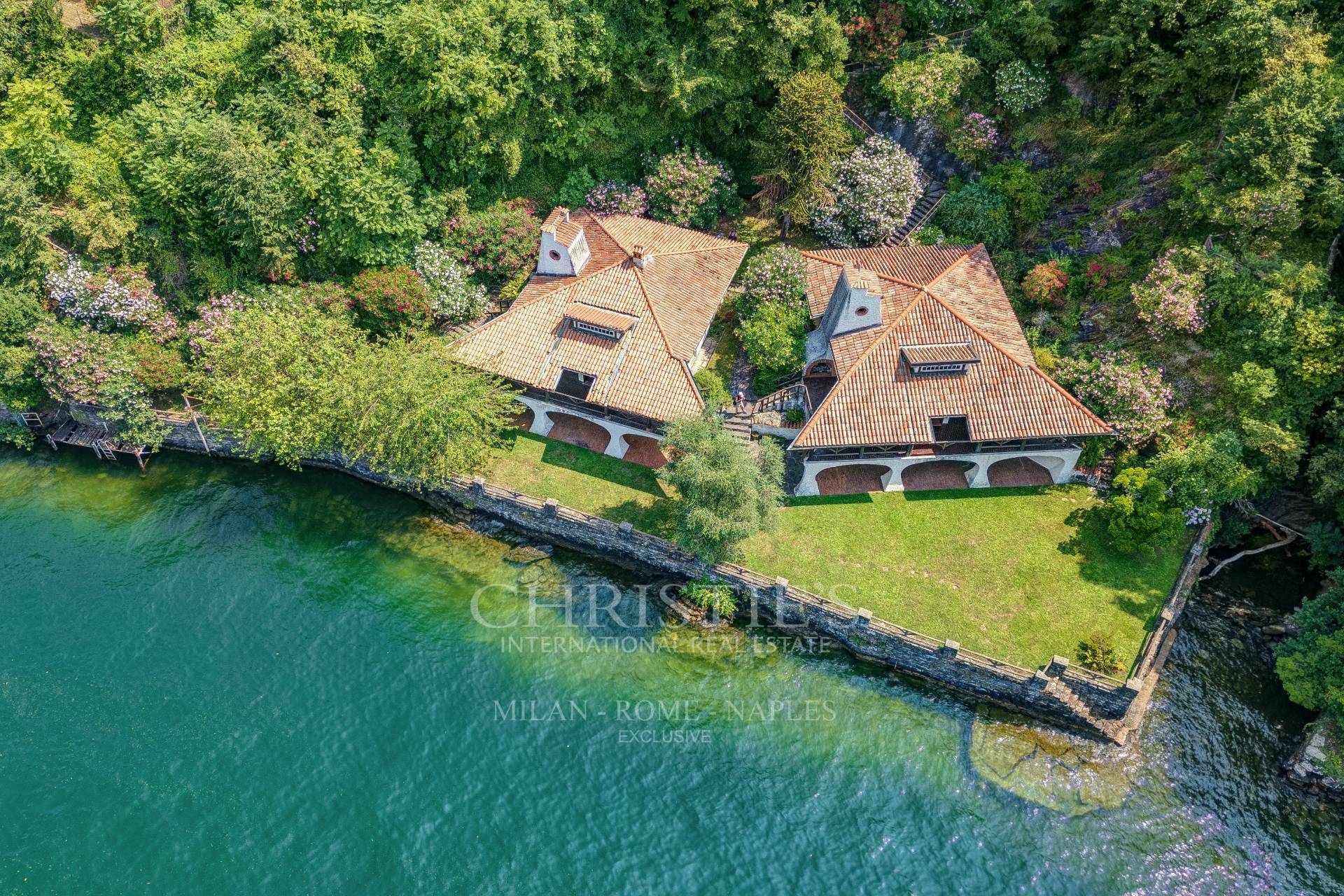 picture of Residences Pied Dans L'eau On Lake Como: Direct Contact With Water