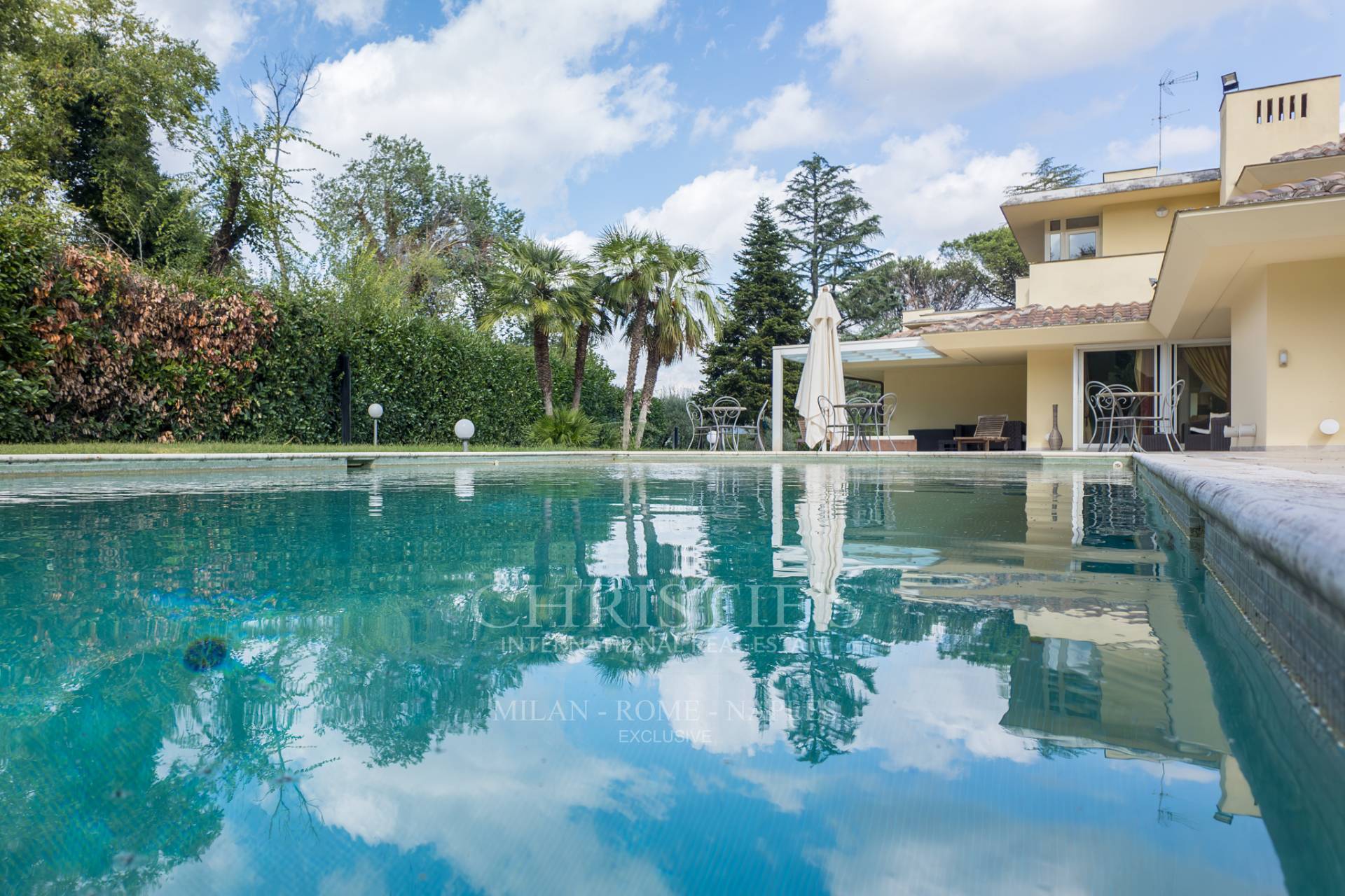 picture of Villa With Swimming Pool In Olgiata