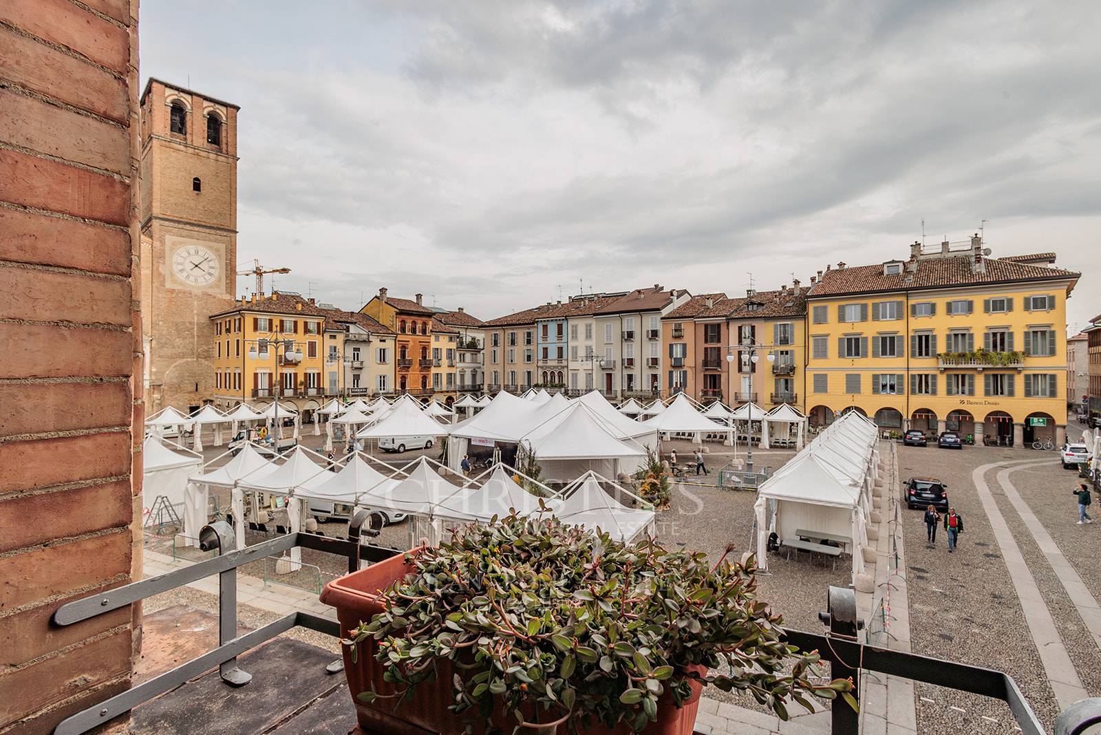 picture of Historic Building In Piazza Della Vittoria, Lodi