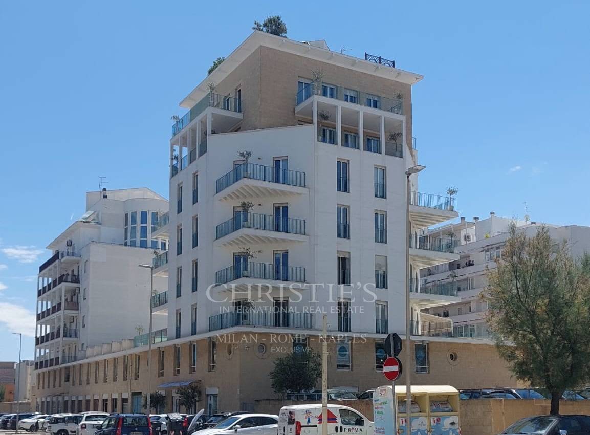 picture of Entire Building In Bari, Marconi District