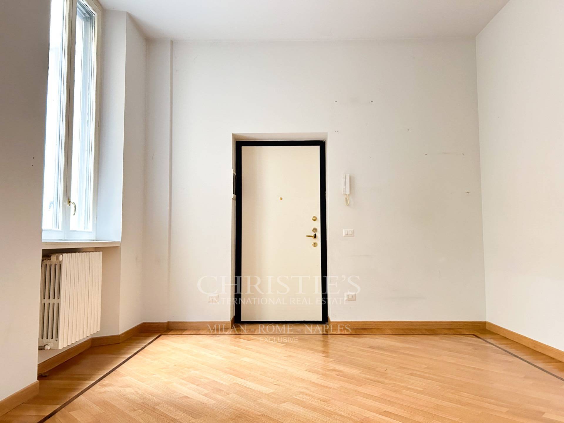 picture of Two-bedroom Apartment In A Period Building In Morgagni Area