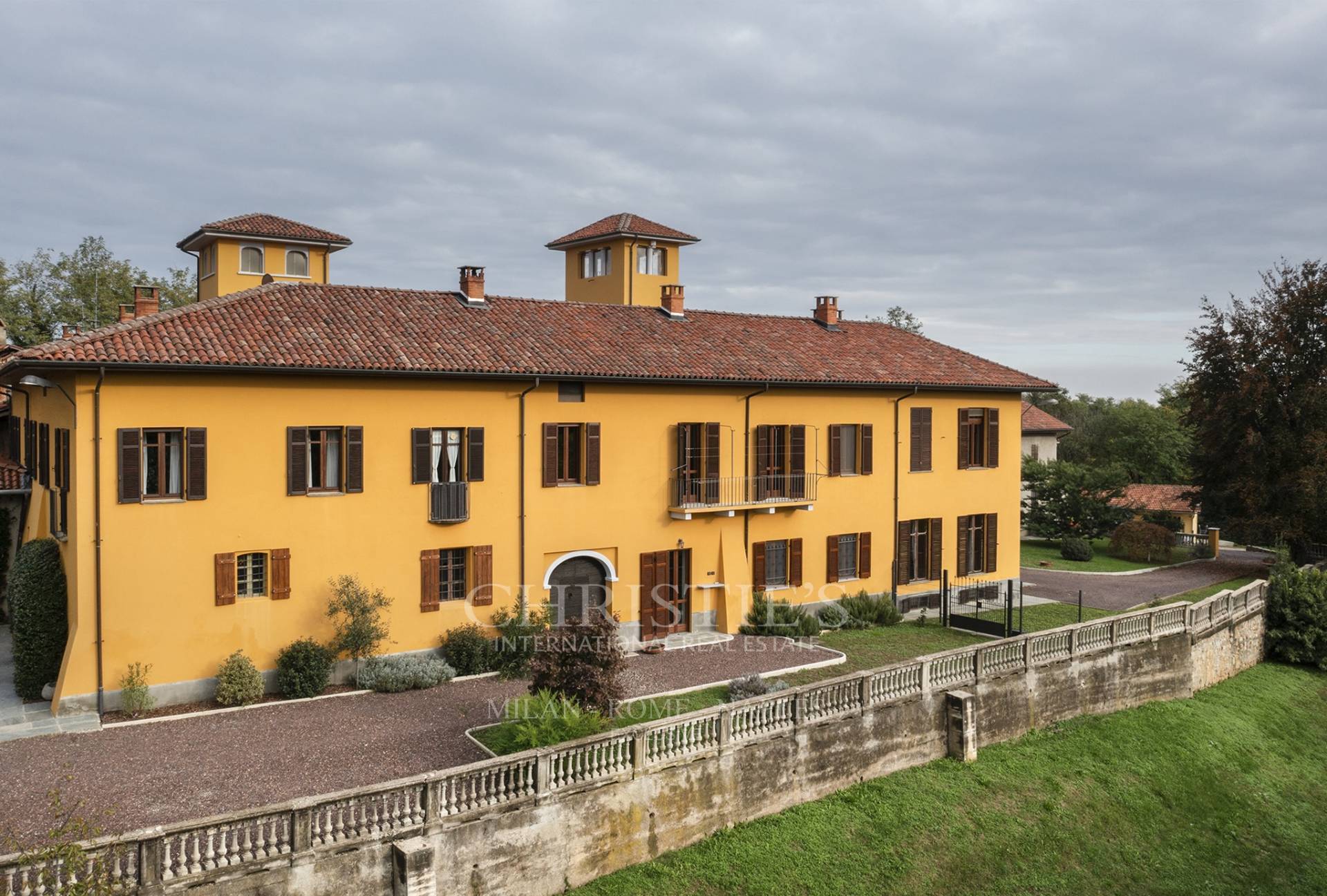 picture of Estate With Extensive Grounds And Spectacular Views Of The Piedmont Alps