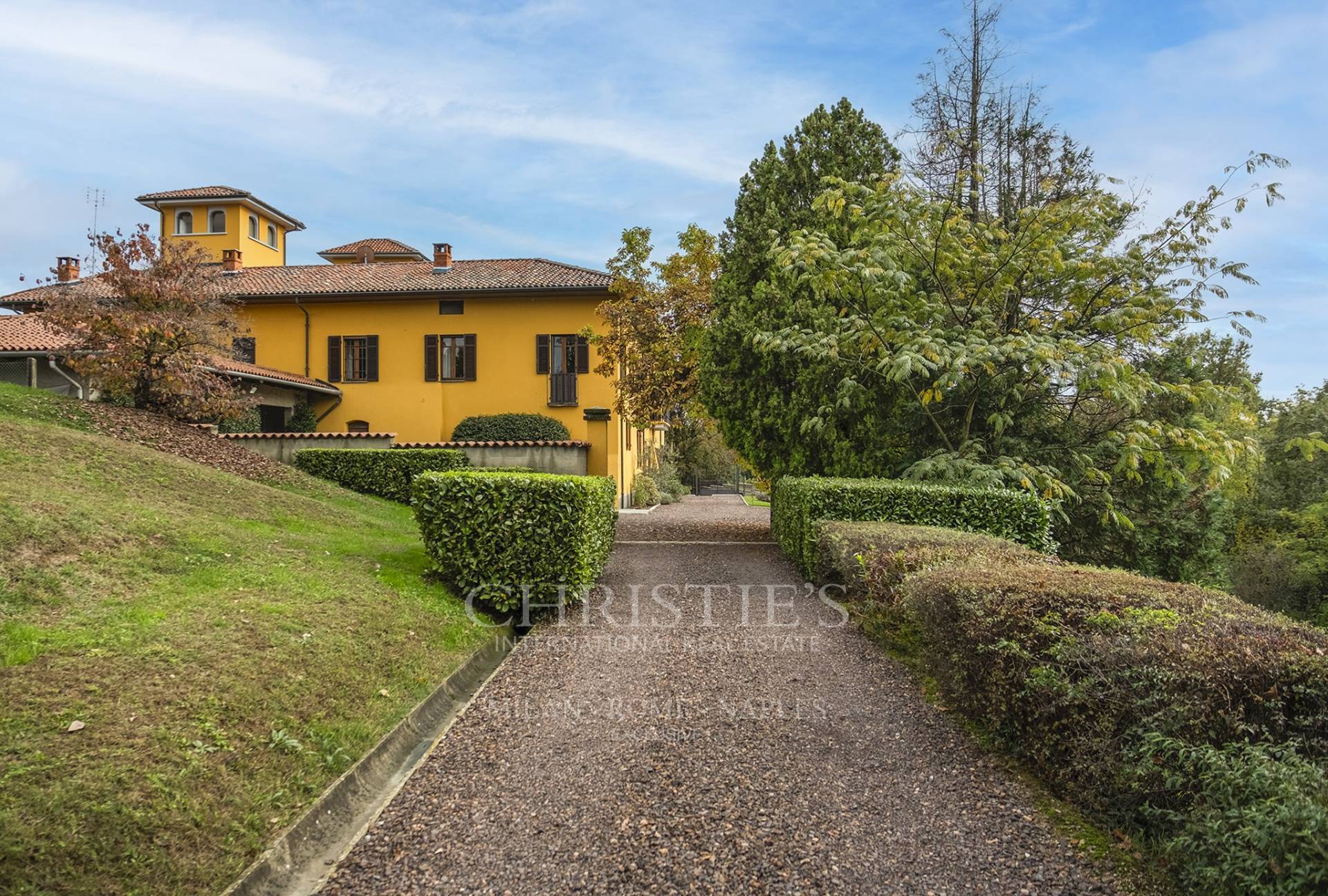 picture of Estate With Extensive Grounds And Spectacular Views Of The Piedmont Alps