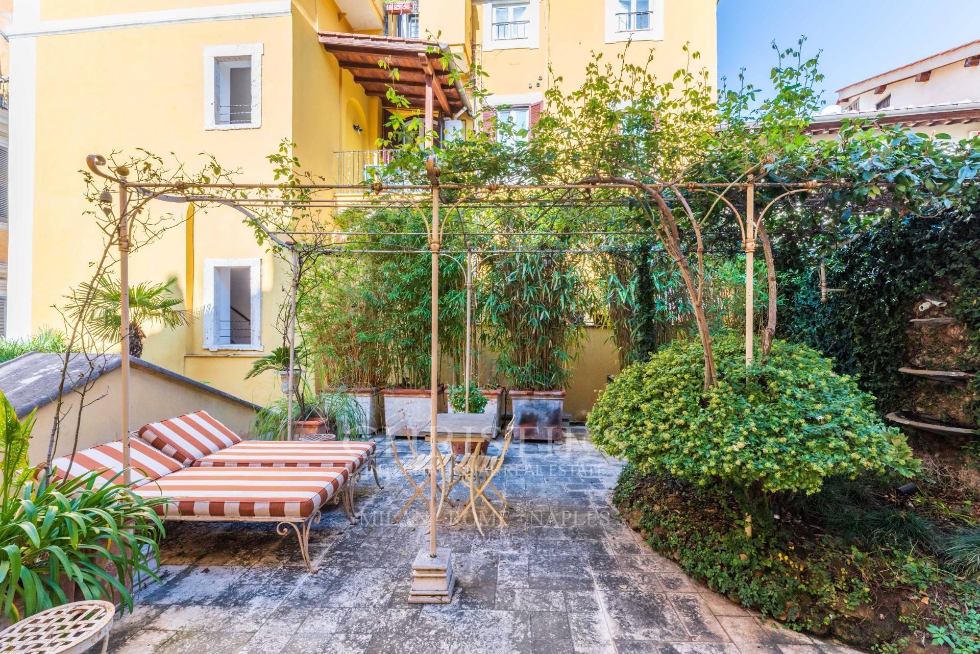 picture of Luxurious Independent Residence