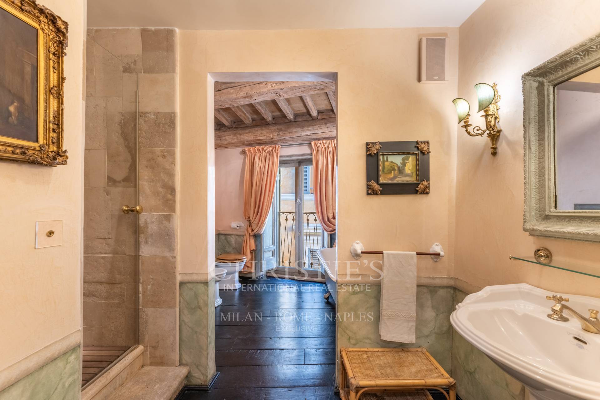 picture of Luxurious Independent Residence