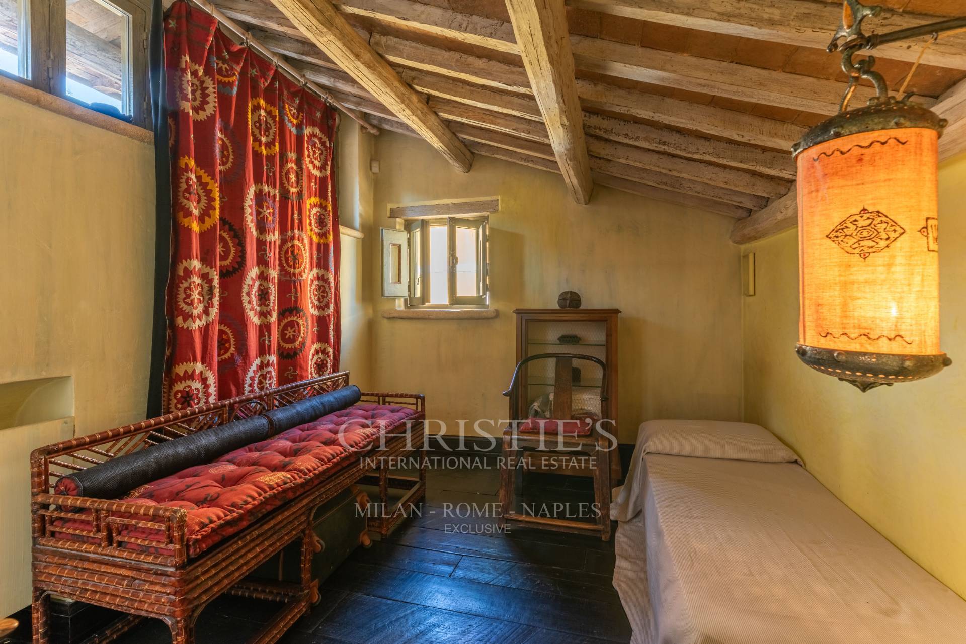picture of Luxurious Independent Residence