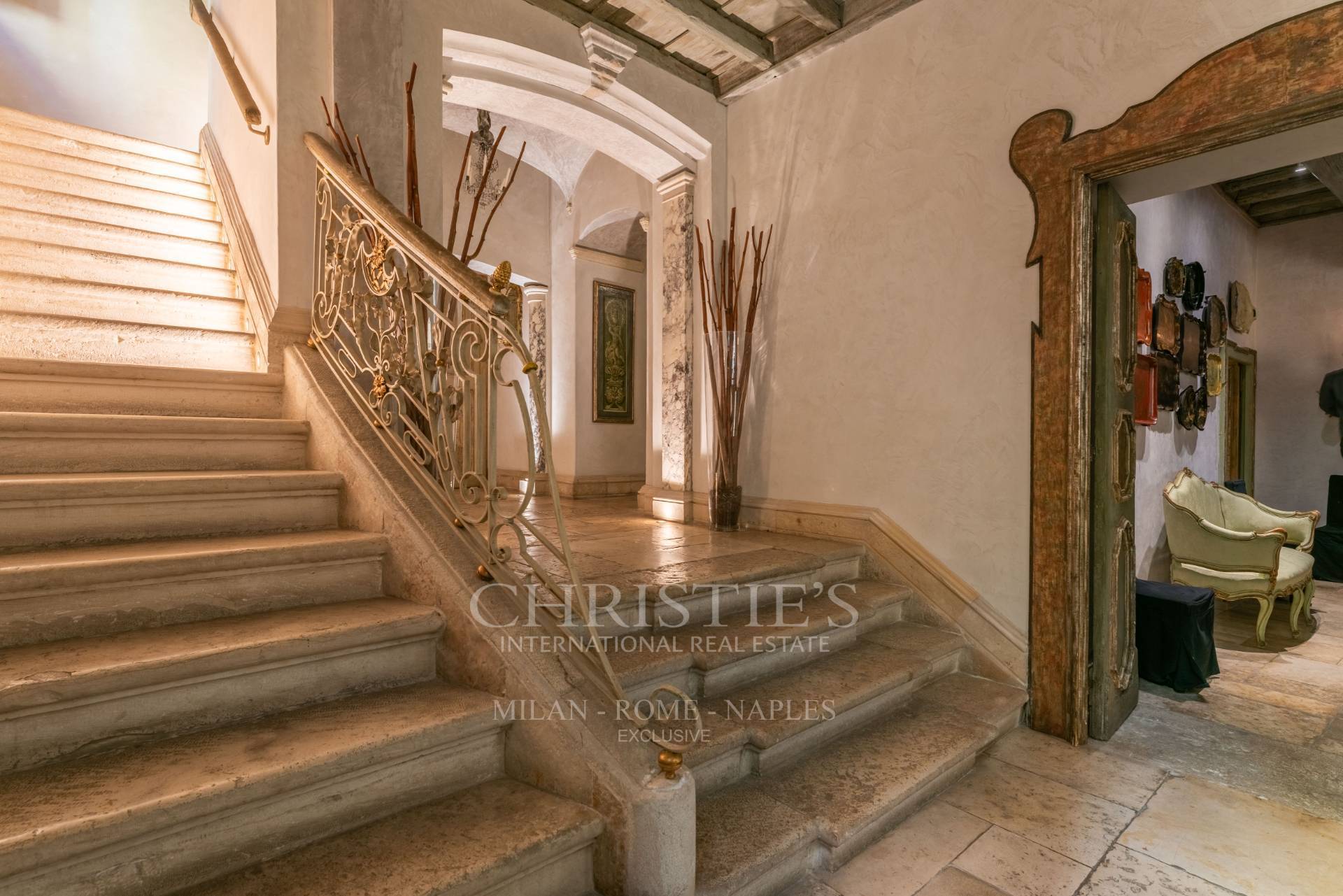 picture of Luxurious Independent Residence