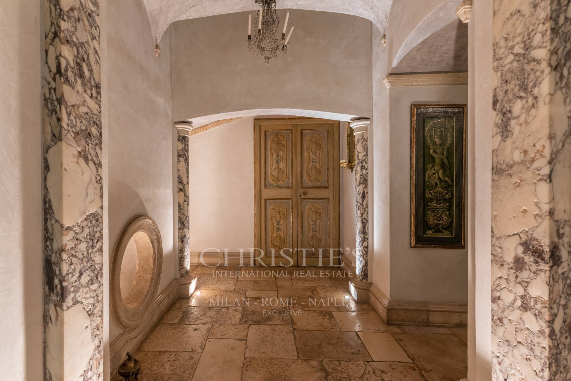 picture of Luxurious Independent Residence