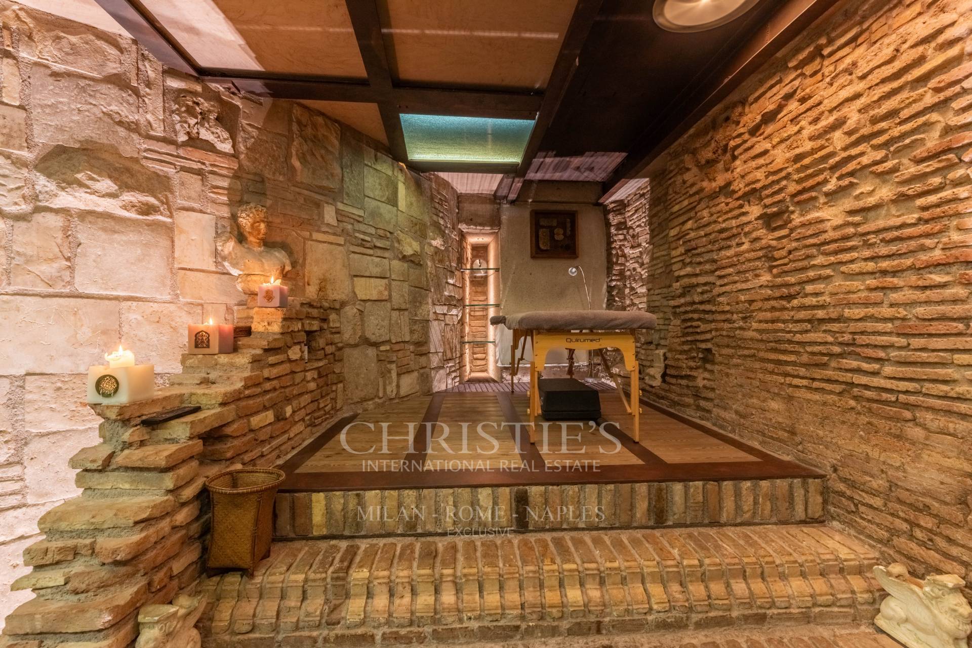 picture of Luxurious Independent Residence