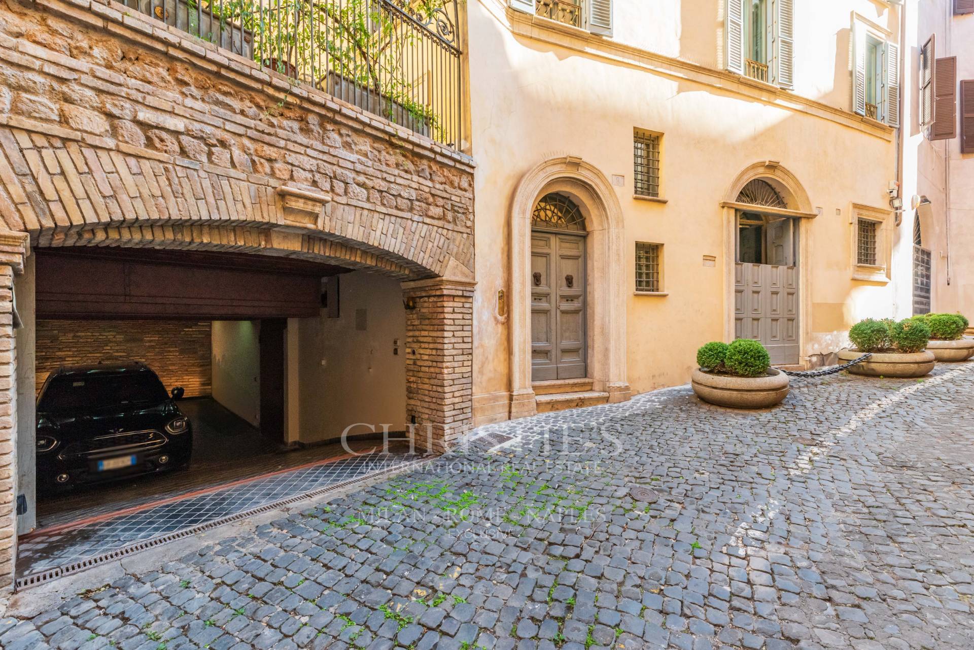 picture of Luxurious Independent Residence