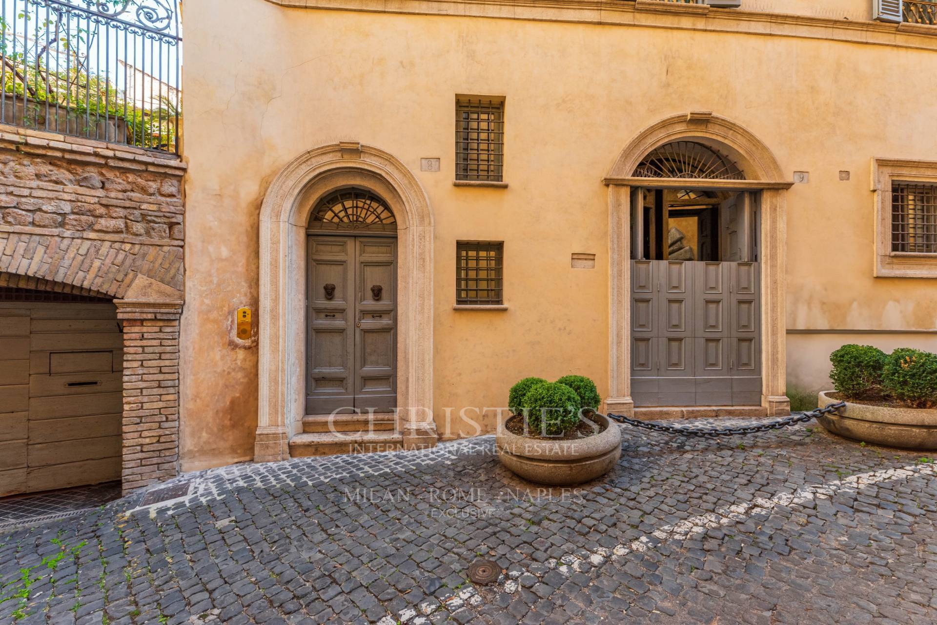 picture of Luxurious Independent Residence