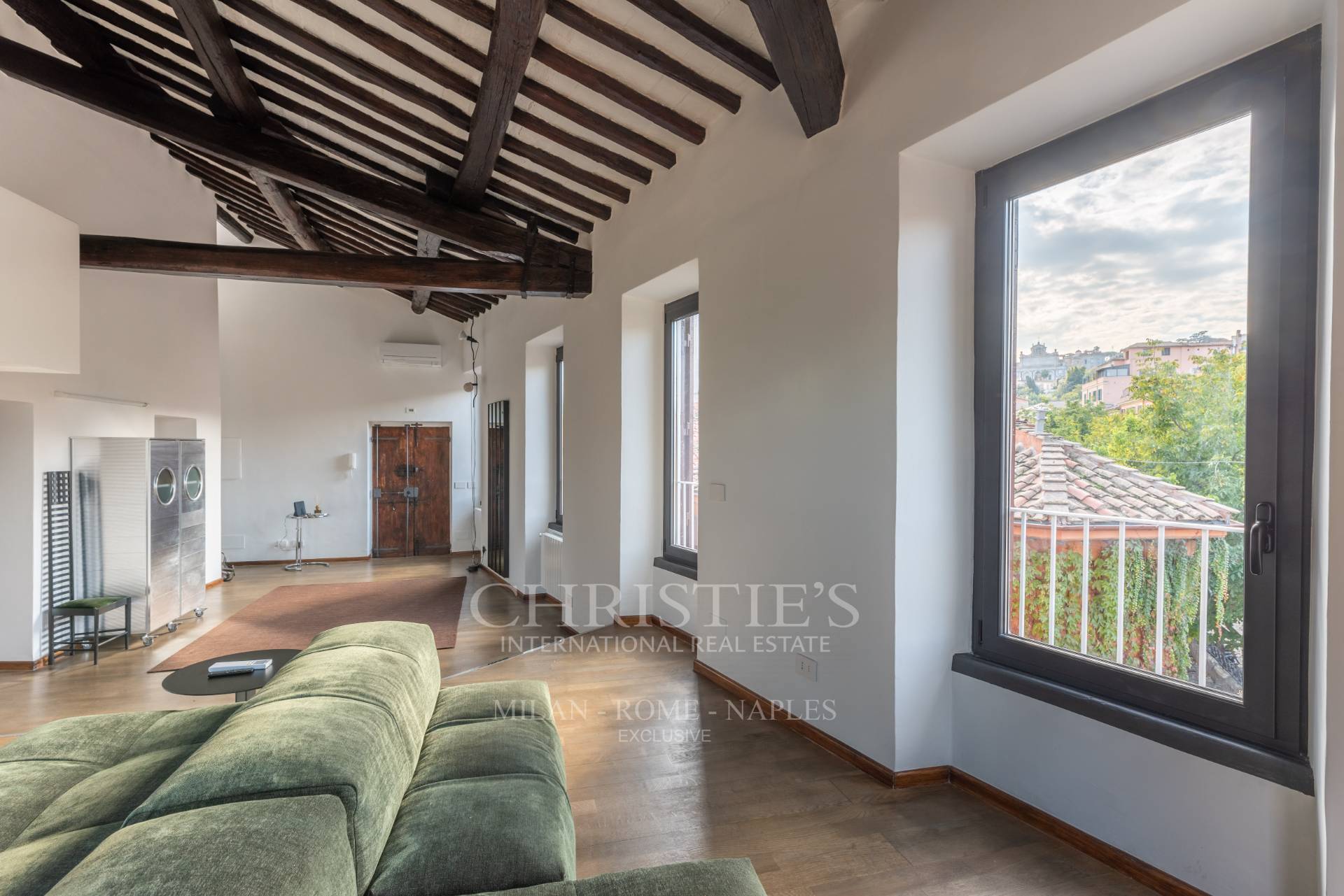 picture of Prestigious Loft In Trastevere