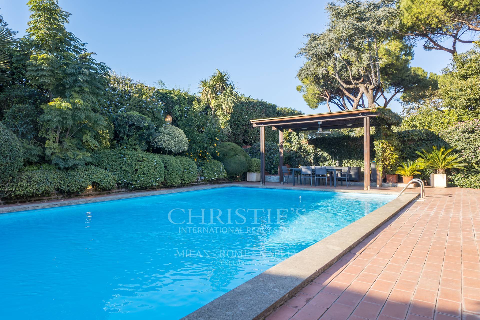 picture of Apartment With Garden And Pool