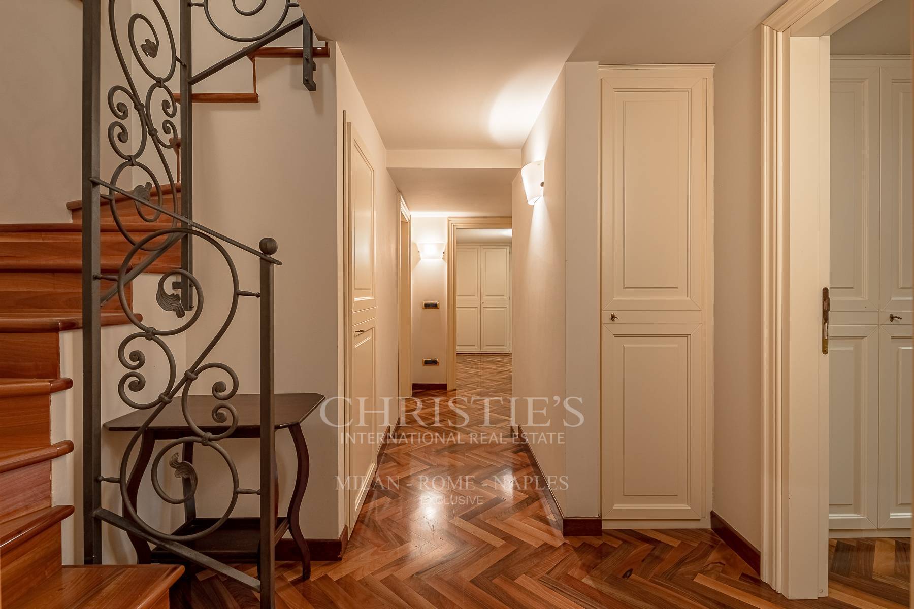 picture of Refined Property In The Heart Of Milan