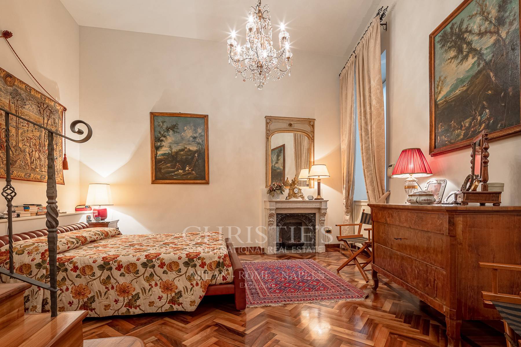 picture of Refined Property In The Heart Of Milan