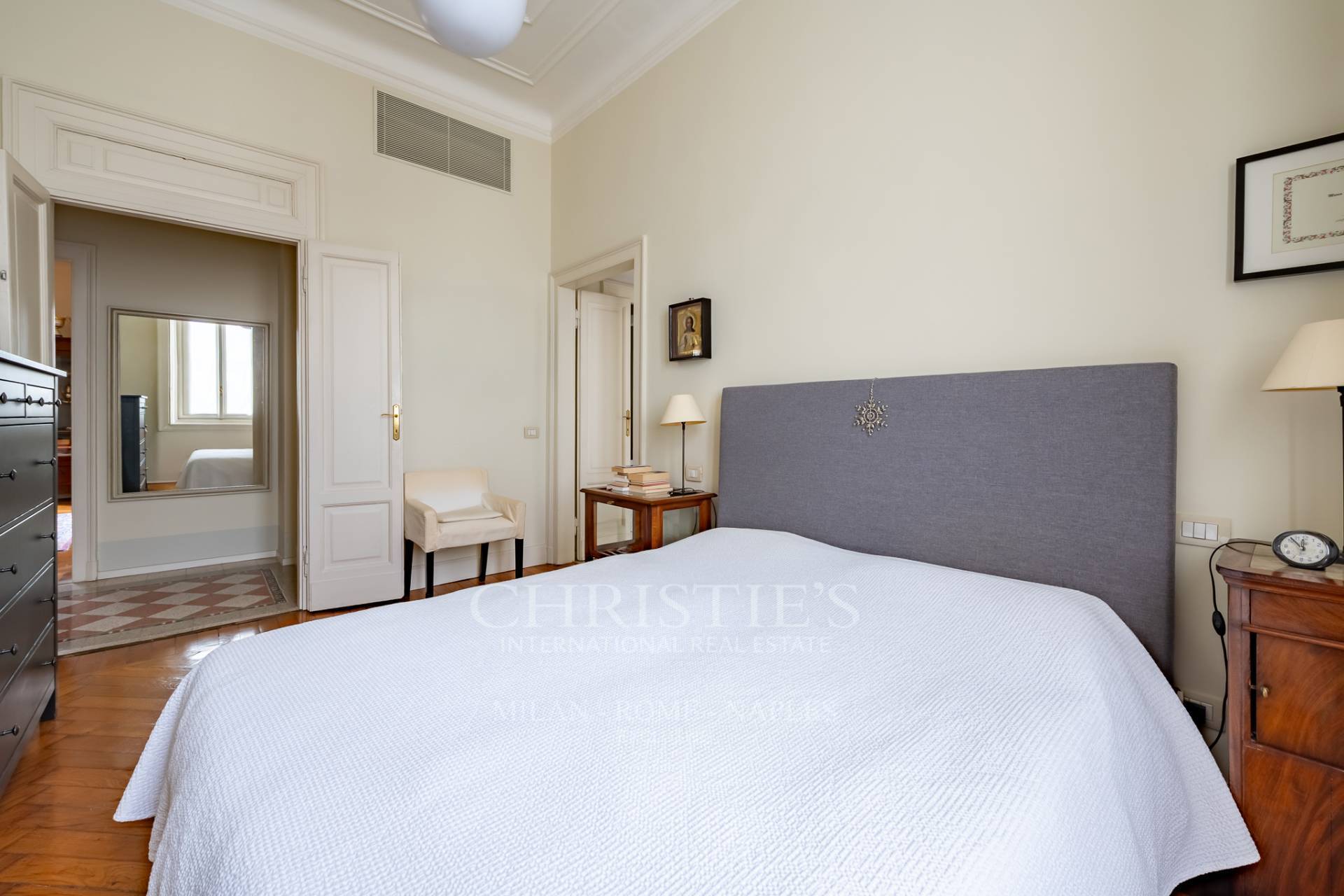 picture of Elegant 172-sqm Apartment Near Corso Italia