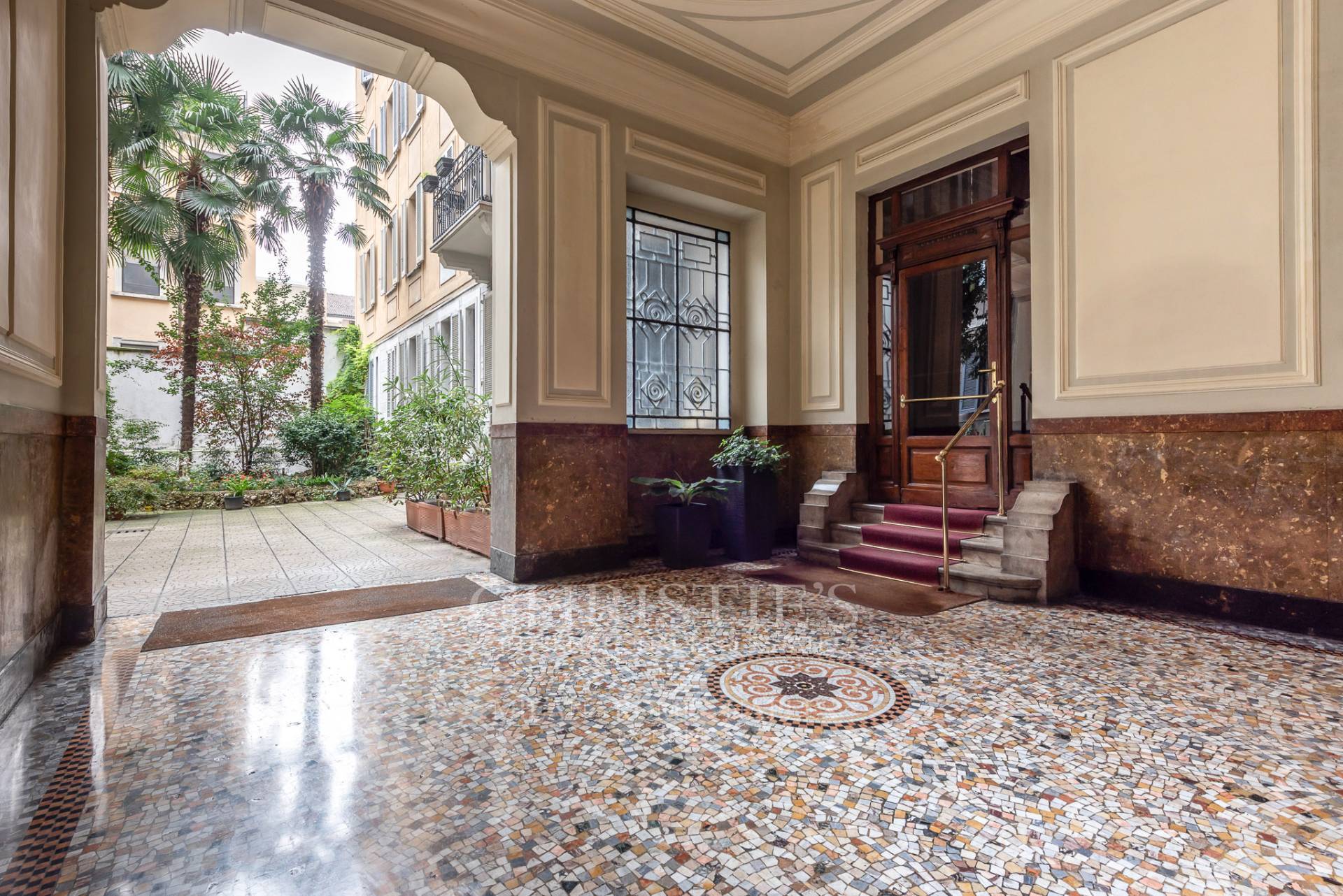 picture of Elegant 172-sqm Apartment Near Corso Italia