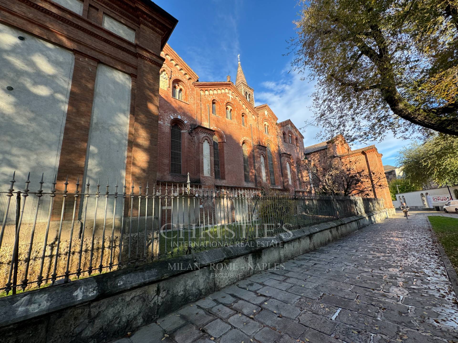 picture of Elegant 172-sqm Apartment Near Corso Italia