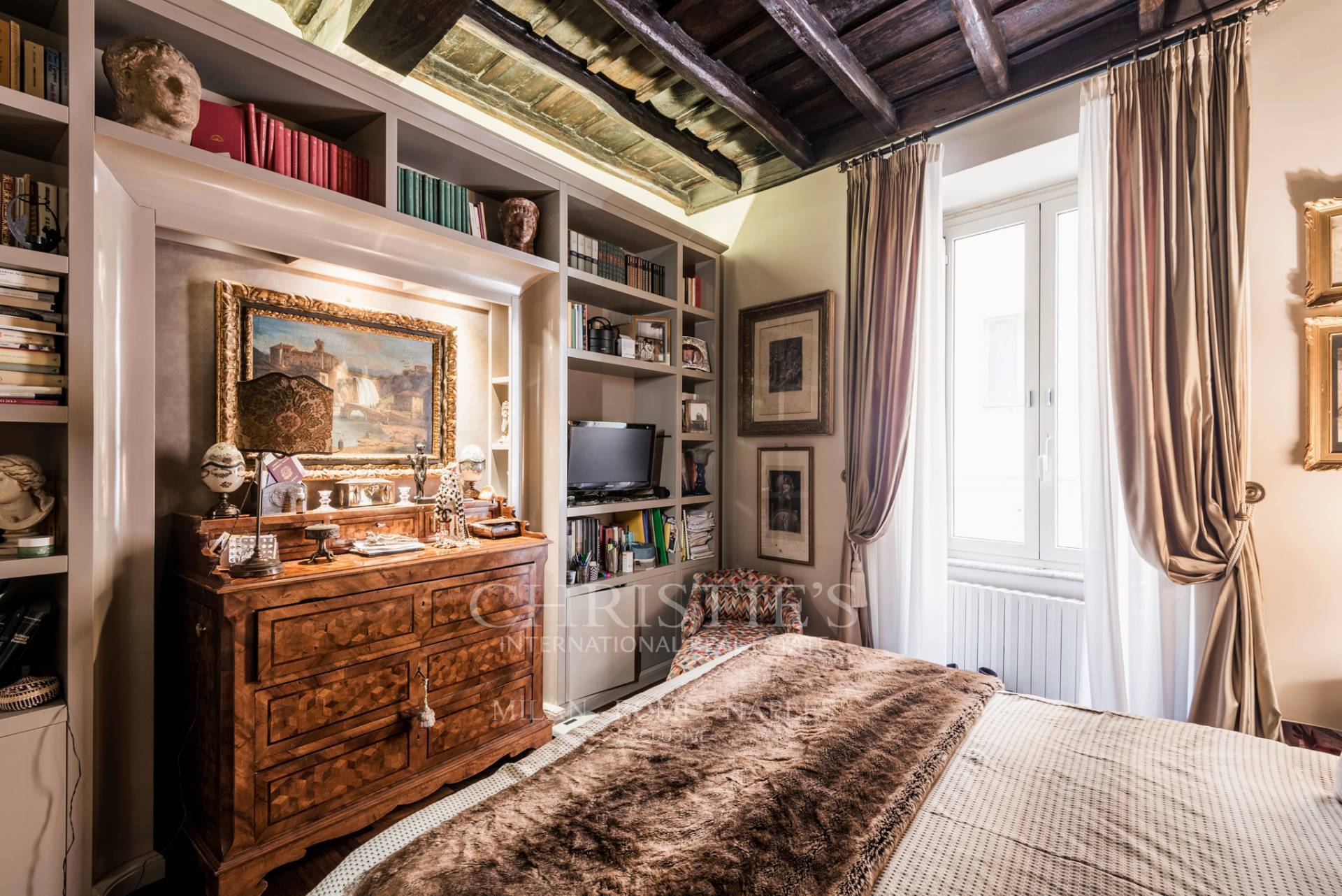 picture of Elegant Apartment In The Center Of Rome