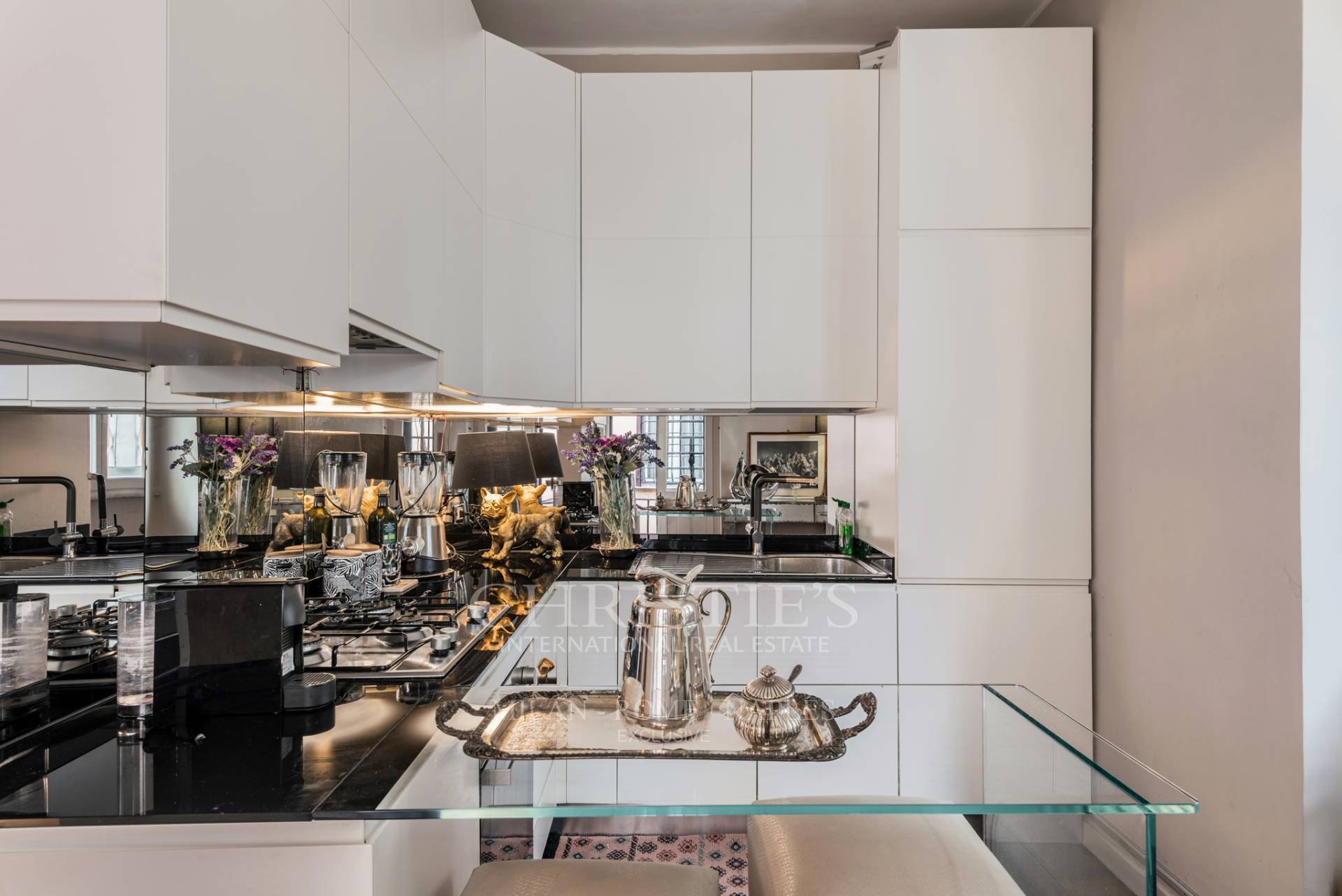 picture of Elegant Apartment In The Center Of Rome