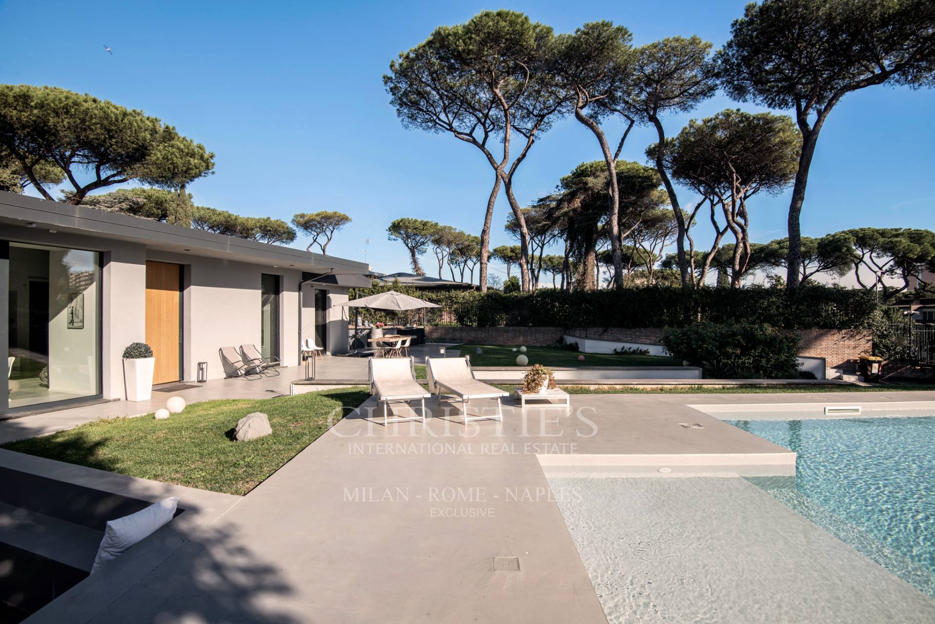 picture of Splendid Detached Villa With Swimming Pool