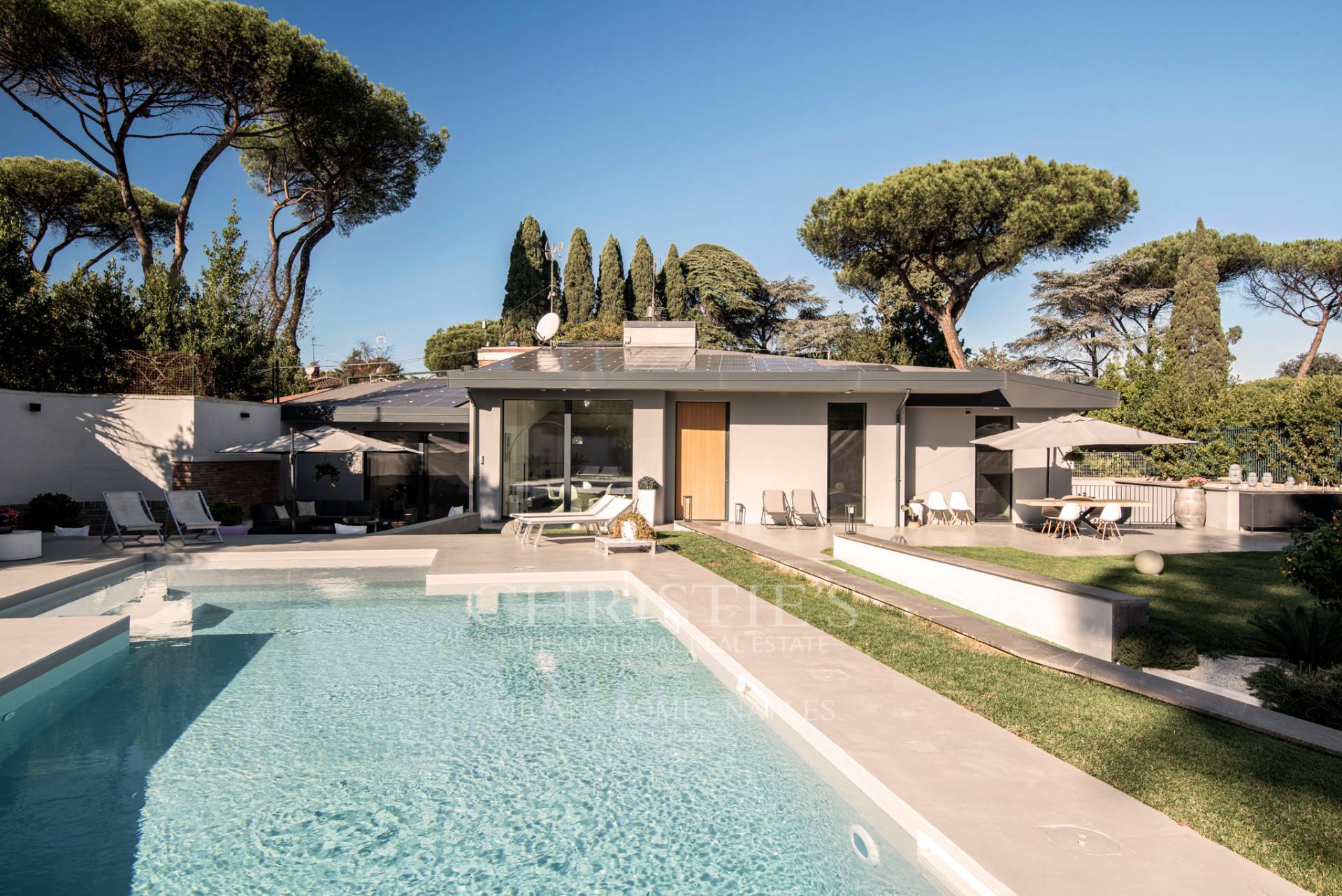 picture of Splendid Detached Villa With Swimming Pool