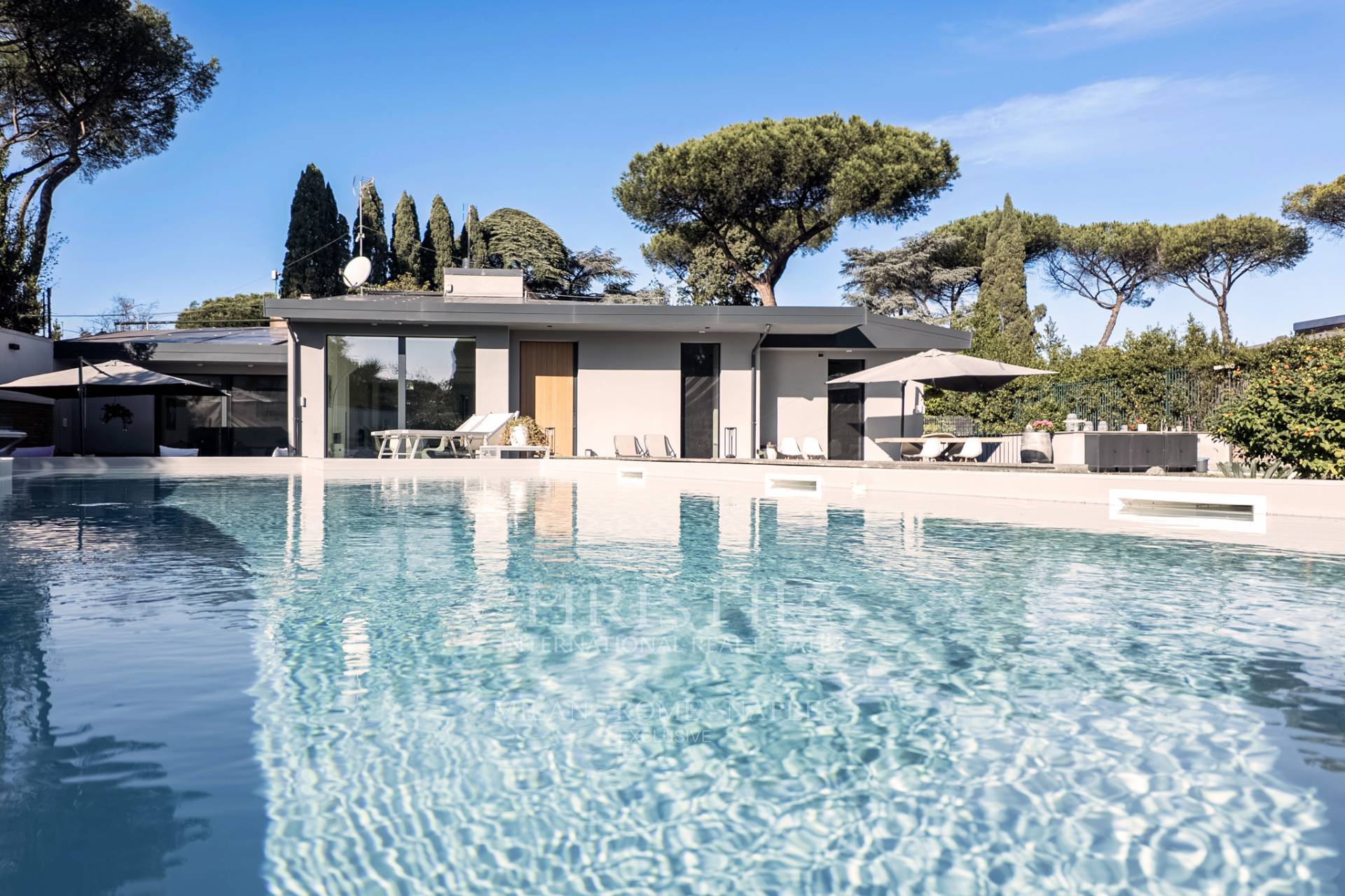 picture of Splendid Detached Villa With Swimming Pool