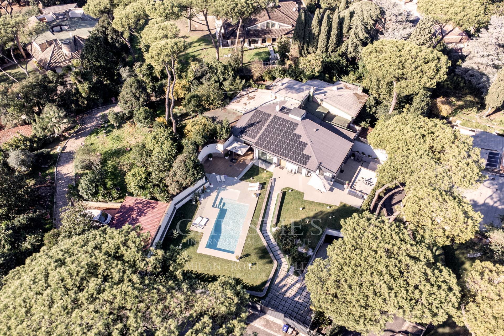 picture of Splendid Detached Villa With Swimming Pool