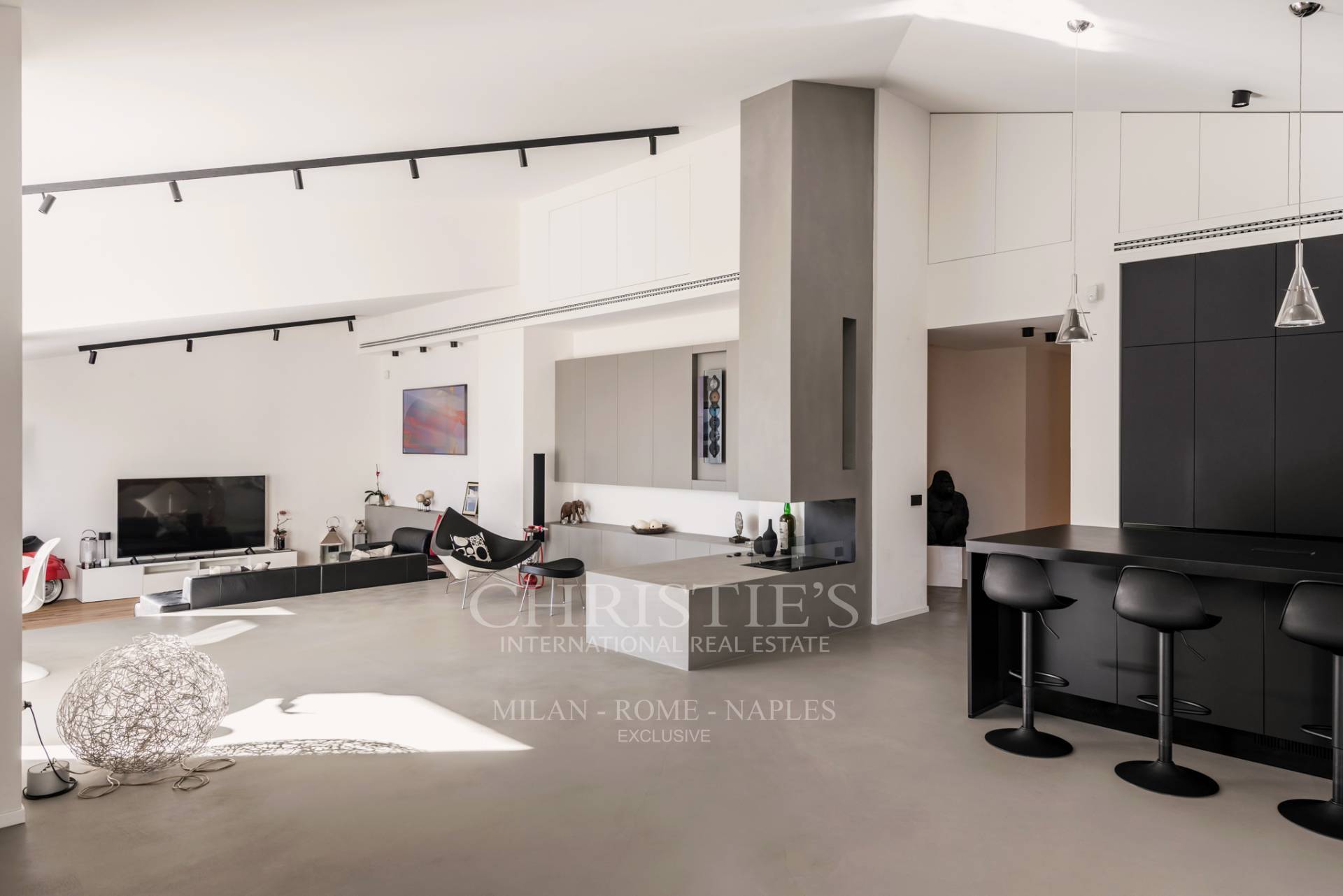 picture of Splendid Detached Villa With Swimming Pool