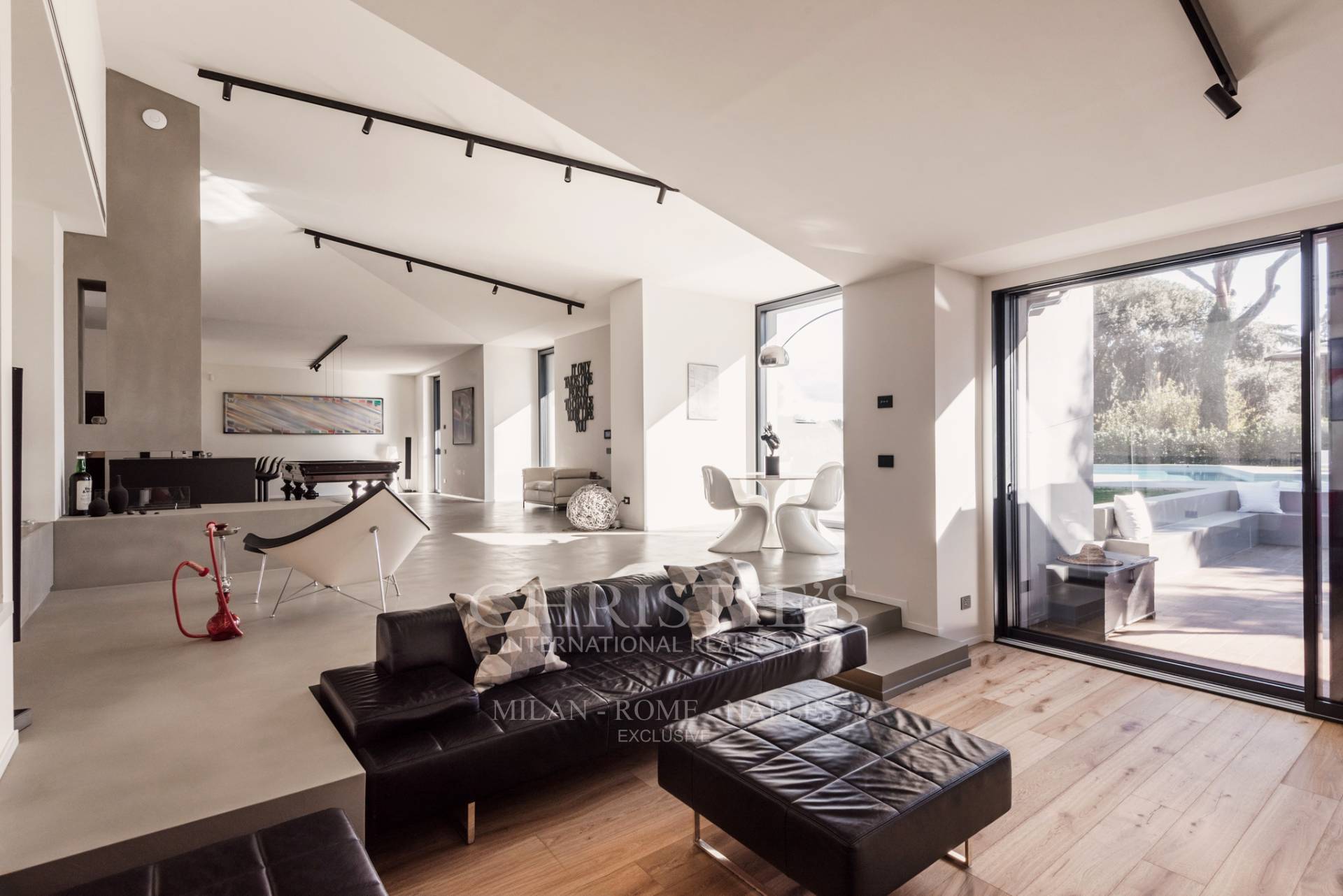 picture of Splendid Detached Villa With Swimming Pool