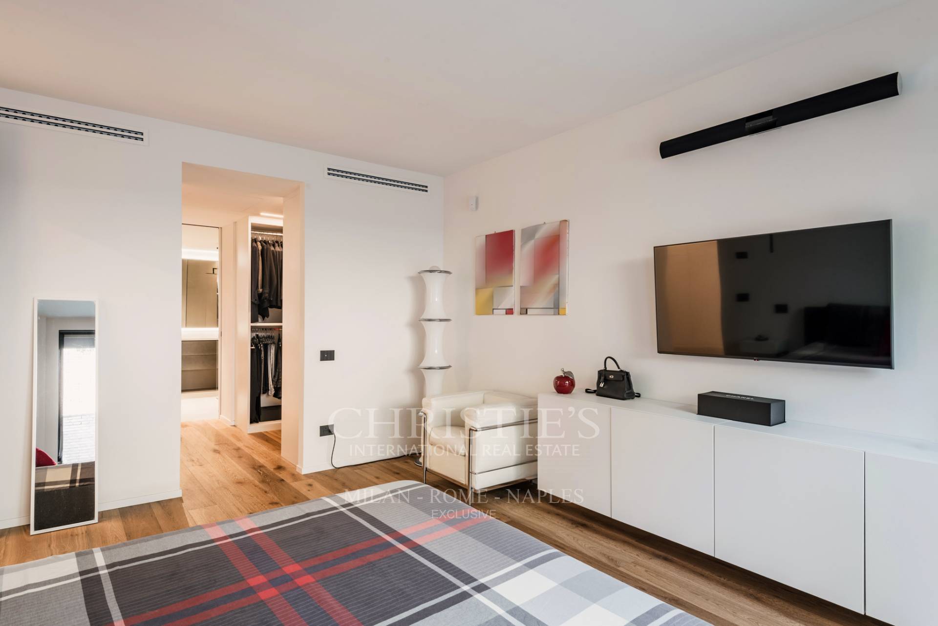 picture of Splendid Detached Villa With Swimming Pool