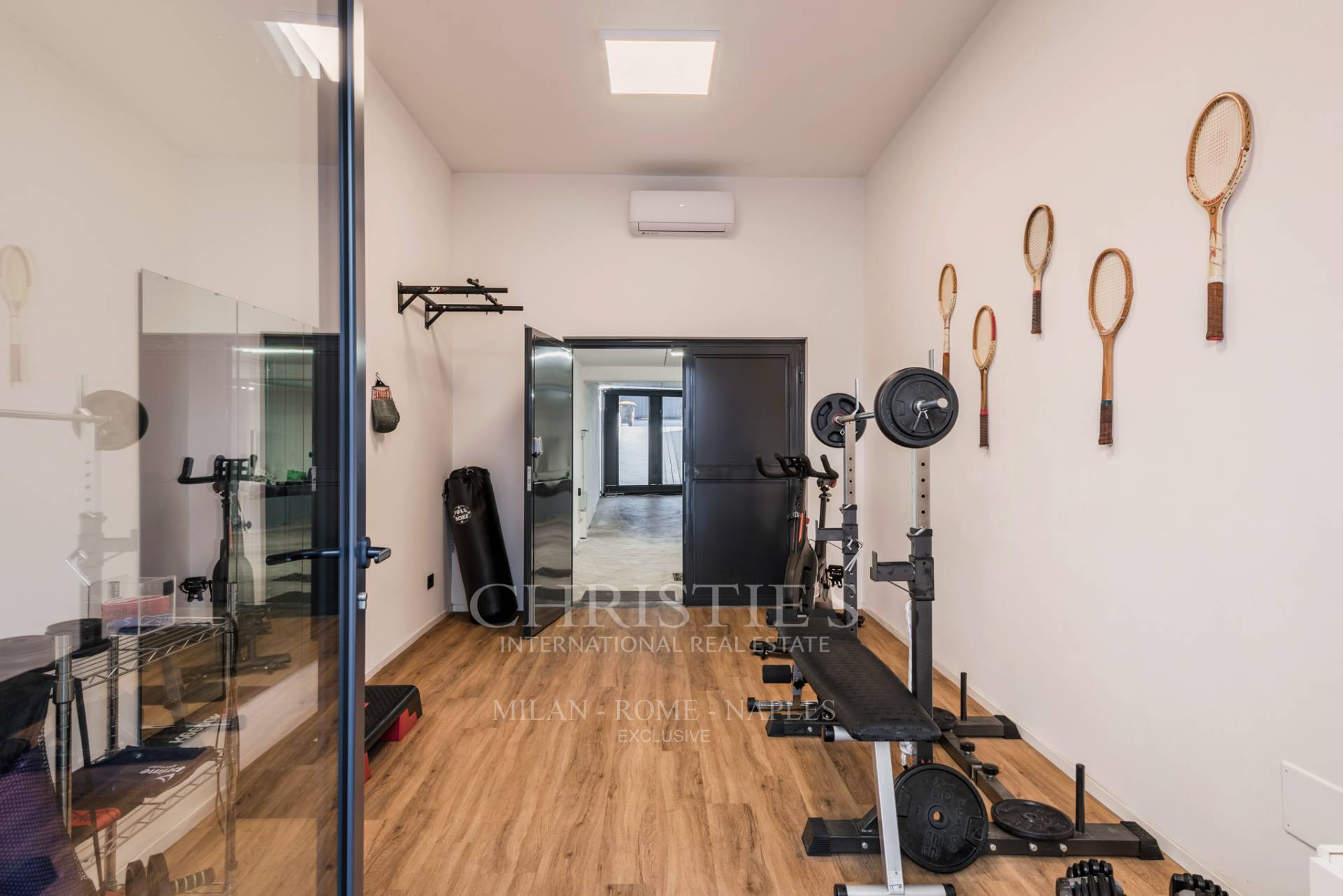 picture of Splendid Detached Villa With Swimming Pool