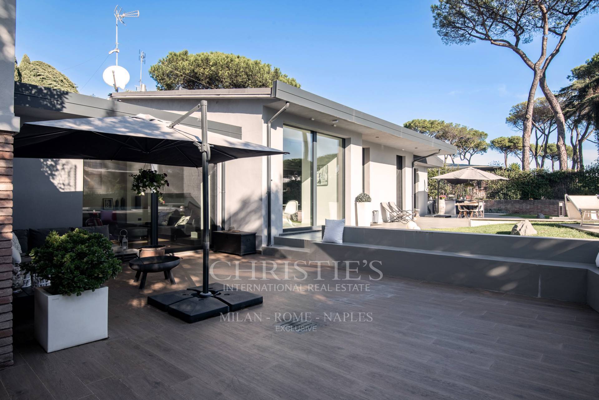 picture of Splendid Detached Villa With Swimming Pool