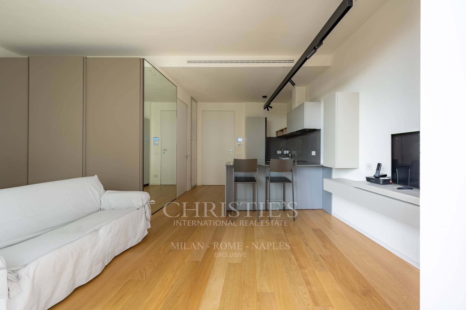 picture of Large Studio Apartment In The Heart Of Citylife