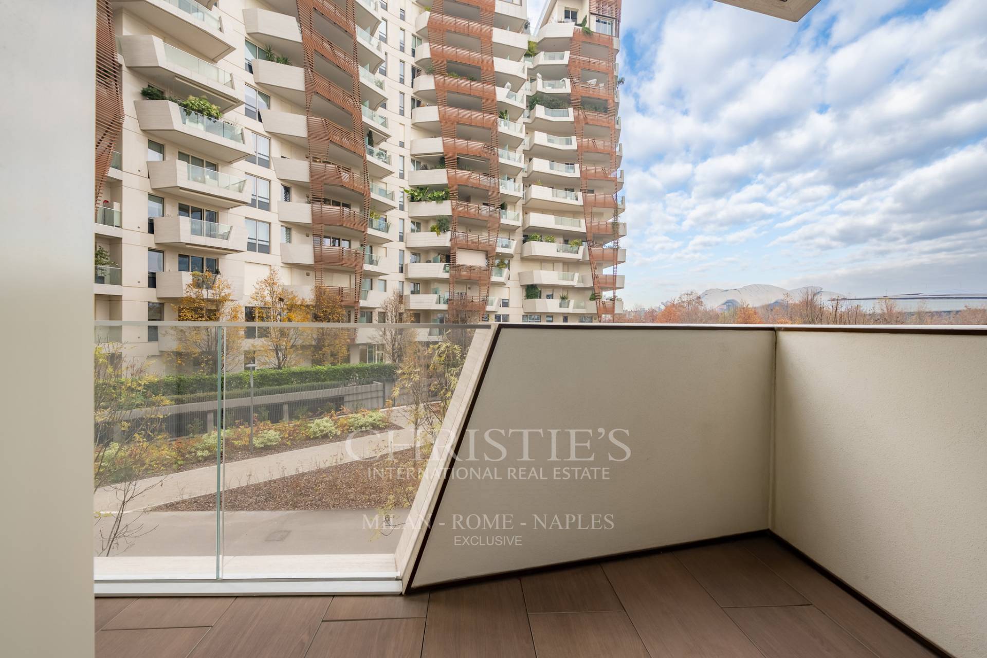 picture of Large Studio Apartment In The Heart Of Citylife