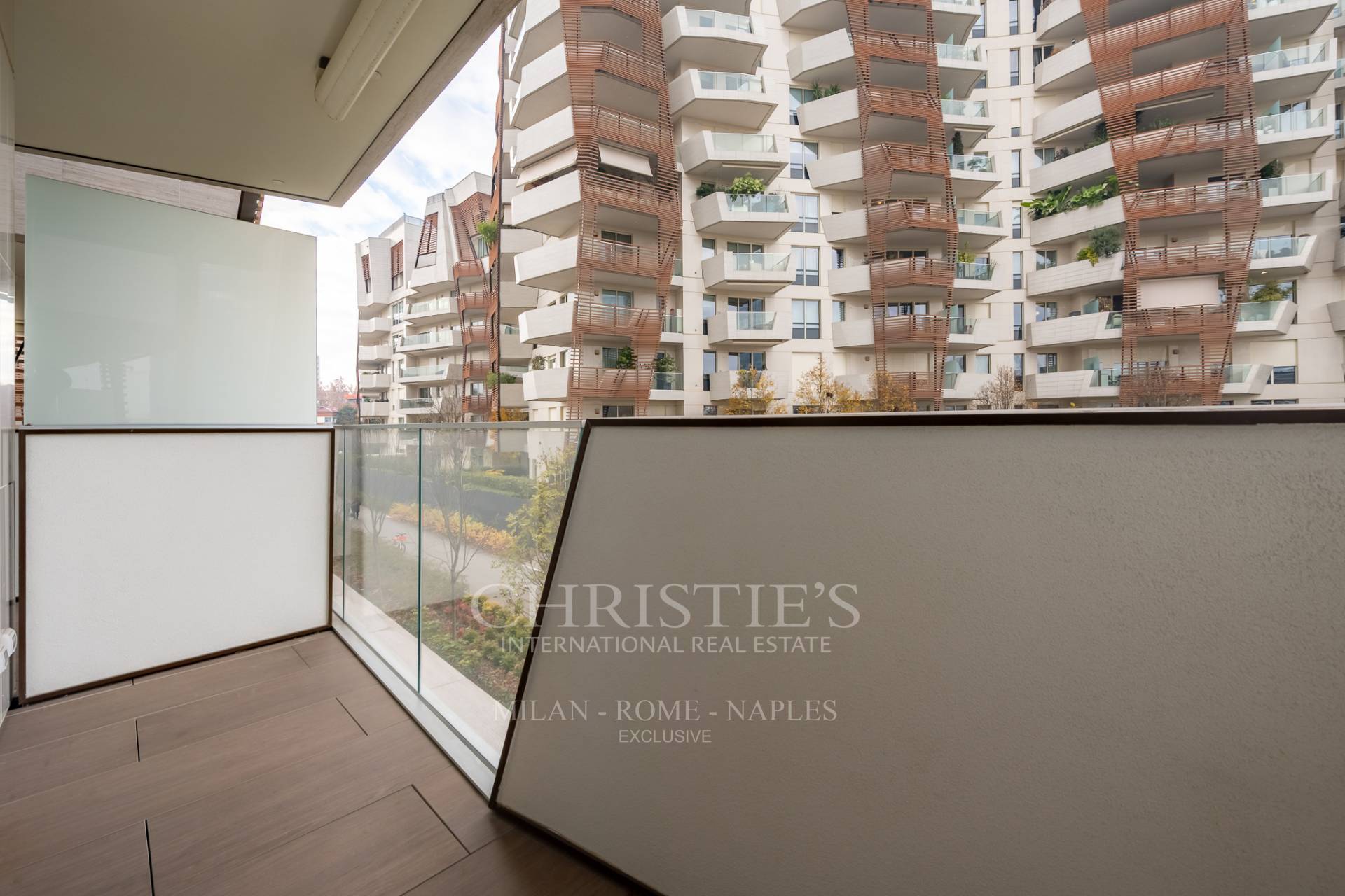 picture of Large Studio Apartment In The Heart Of Citylife