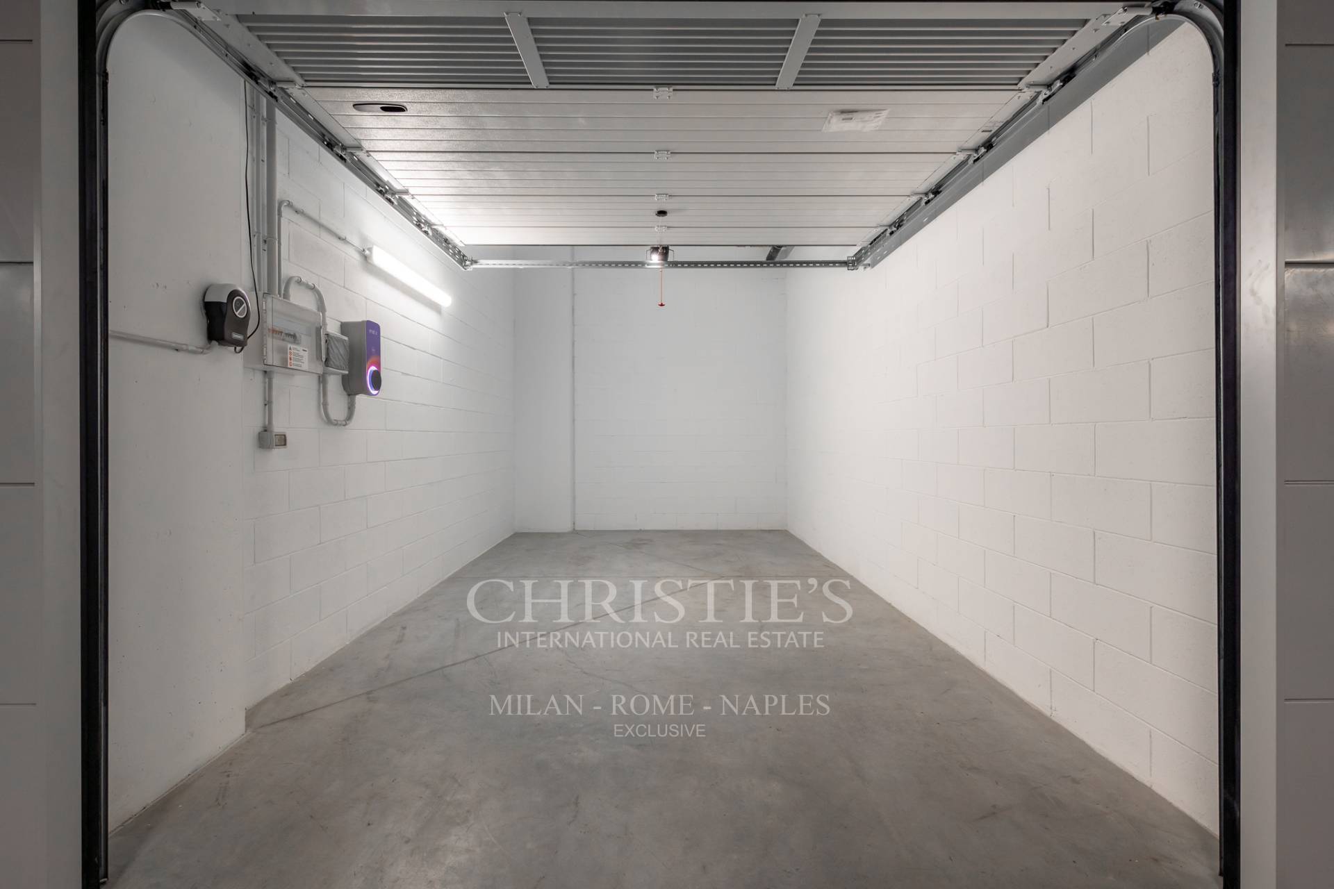 picture of Large Studio Apartment In The Heart Of Citylife