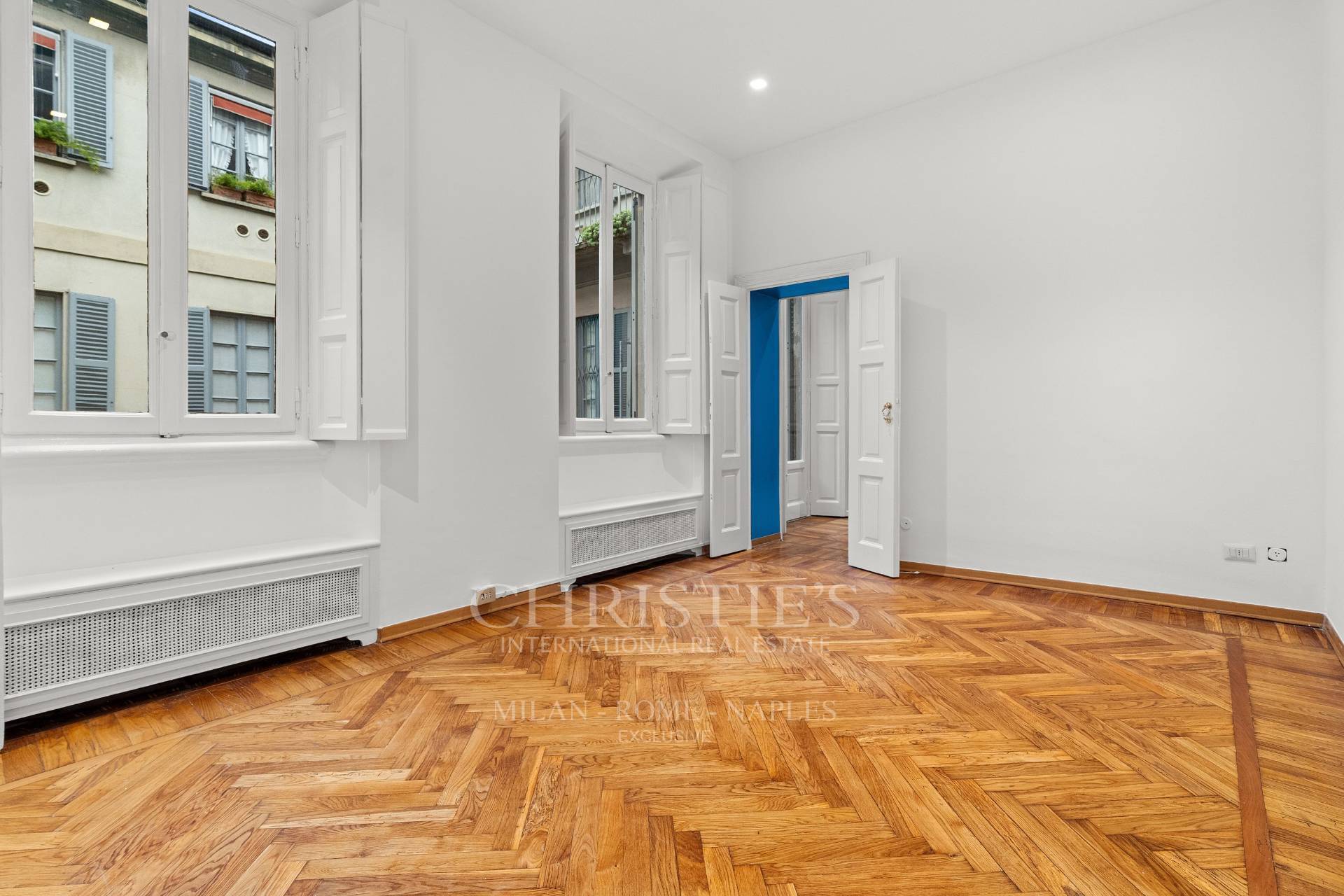 picture of Elegant Three-room Apartment In The Historic Heart Of Milan - Cinque Vie