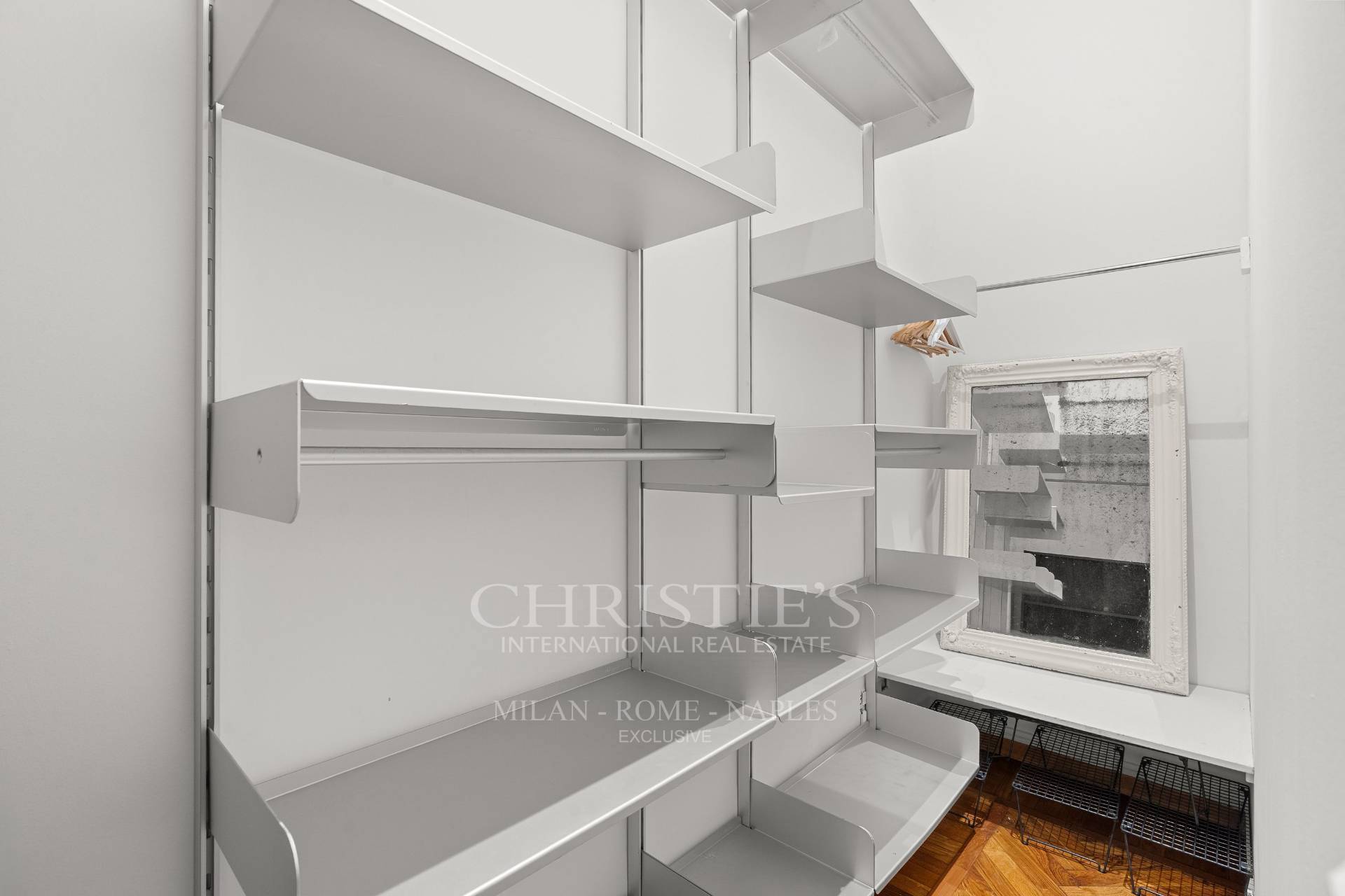 picture of Elegant Three-room Apartment In The Historic Heart Of Milan - Cinque Vie