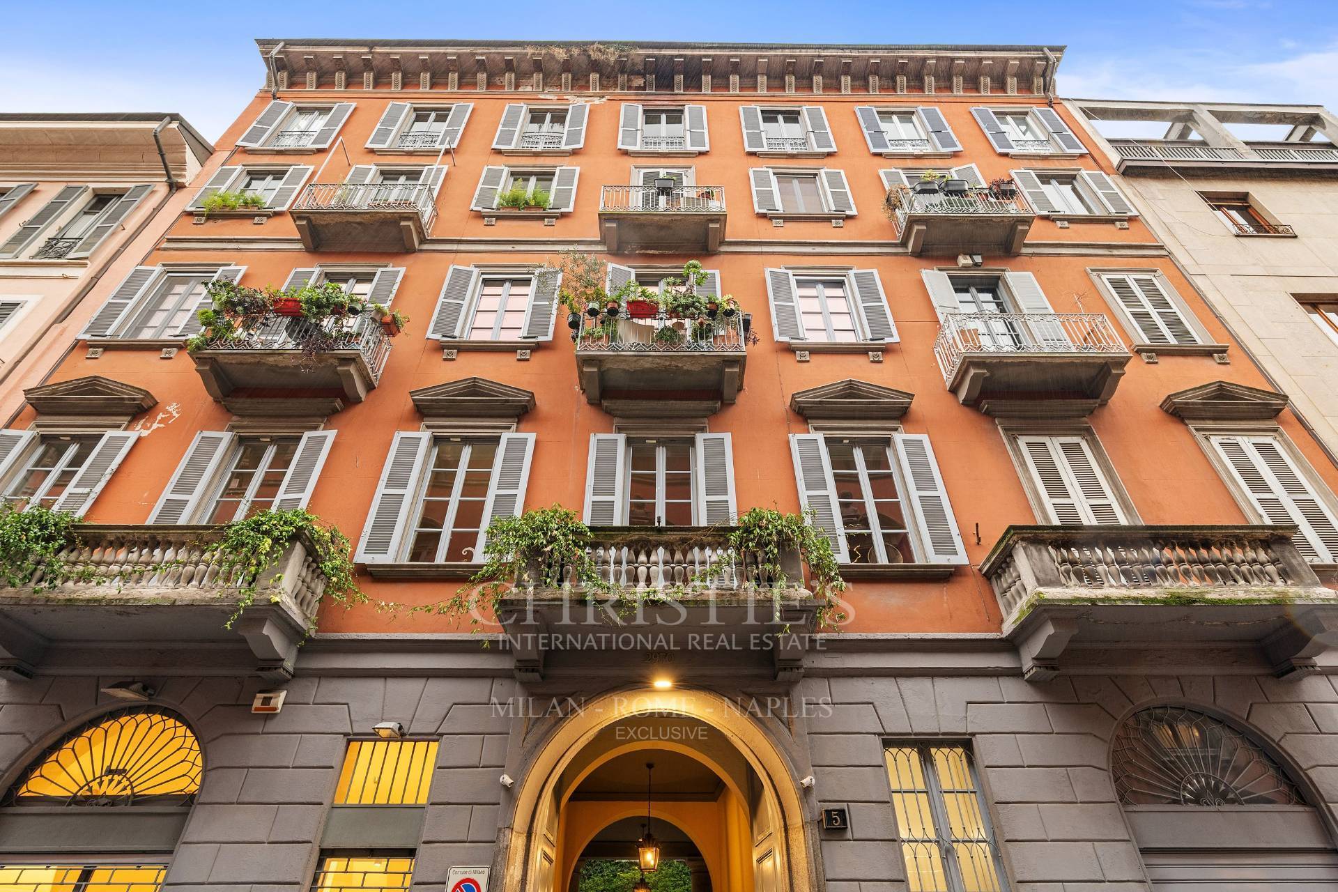 picture of Elegant Three-room Apartment In The Historic Heart Of Milan - Cinque Vie