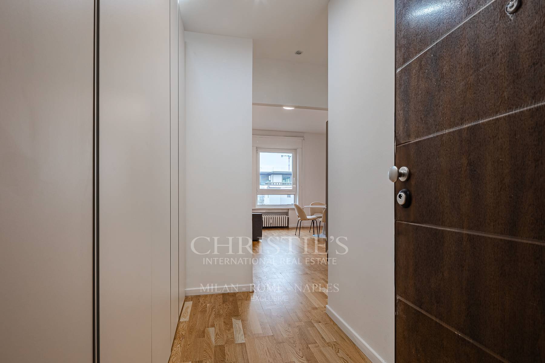 picture of Bright, Fully Renovated Two-room Apartment