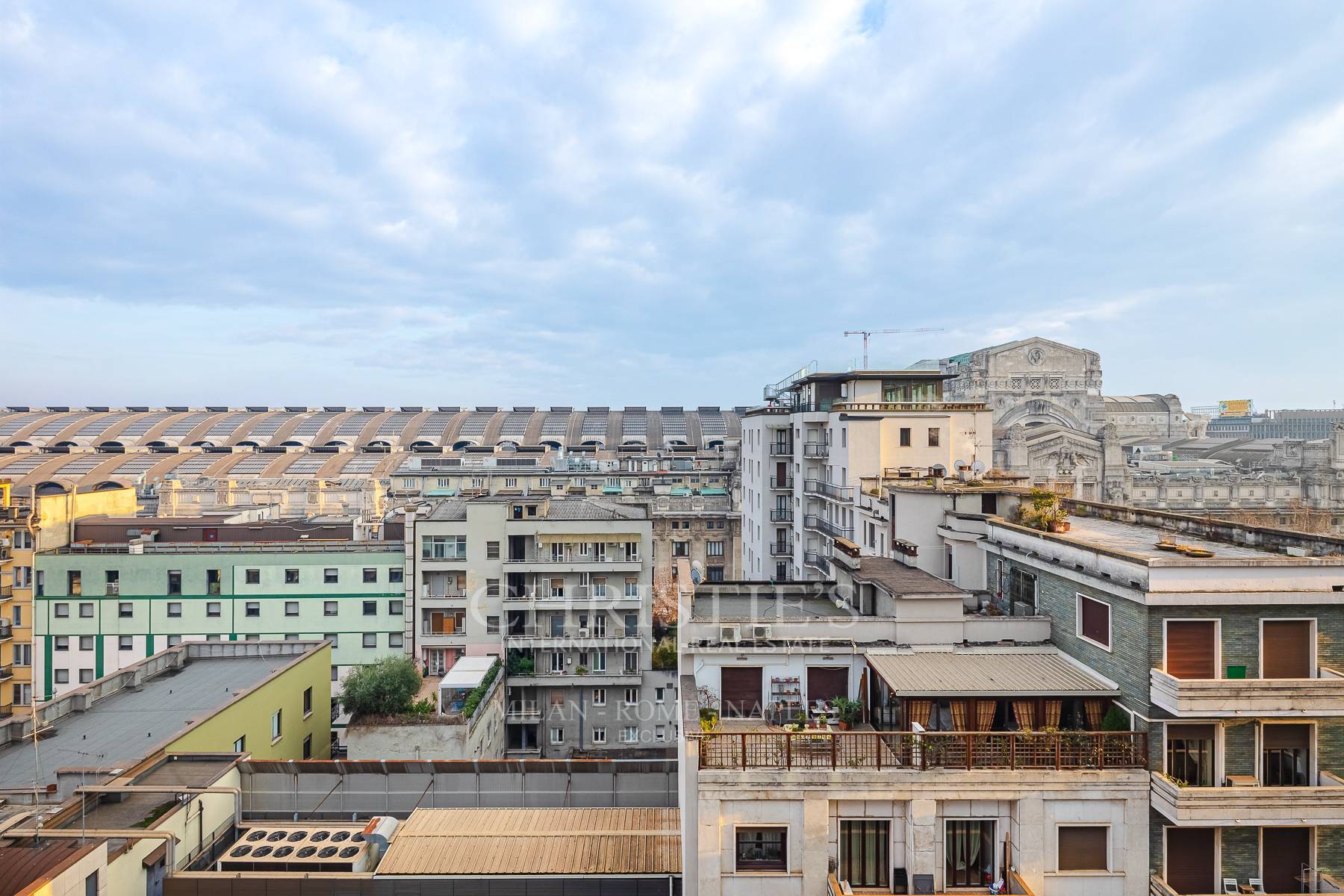 picture of Bright, Fully Renovated Two-room Apartment