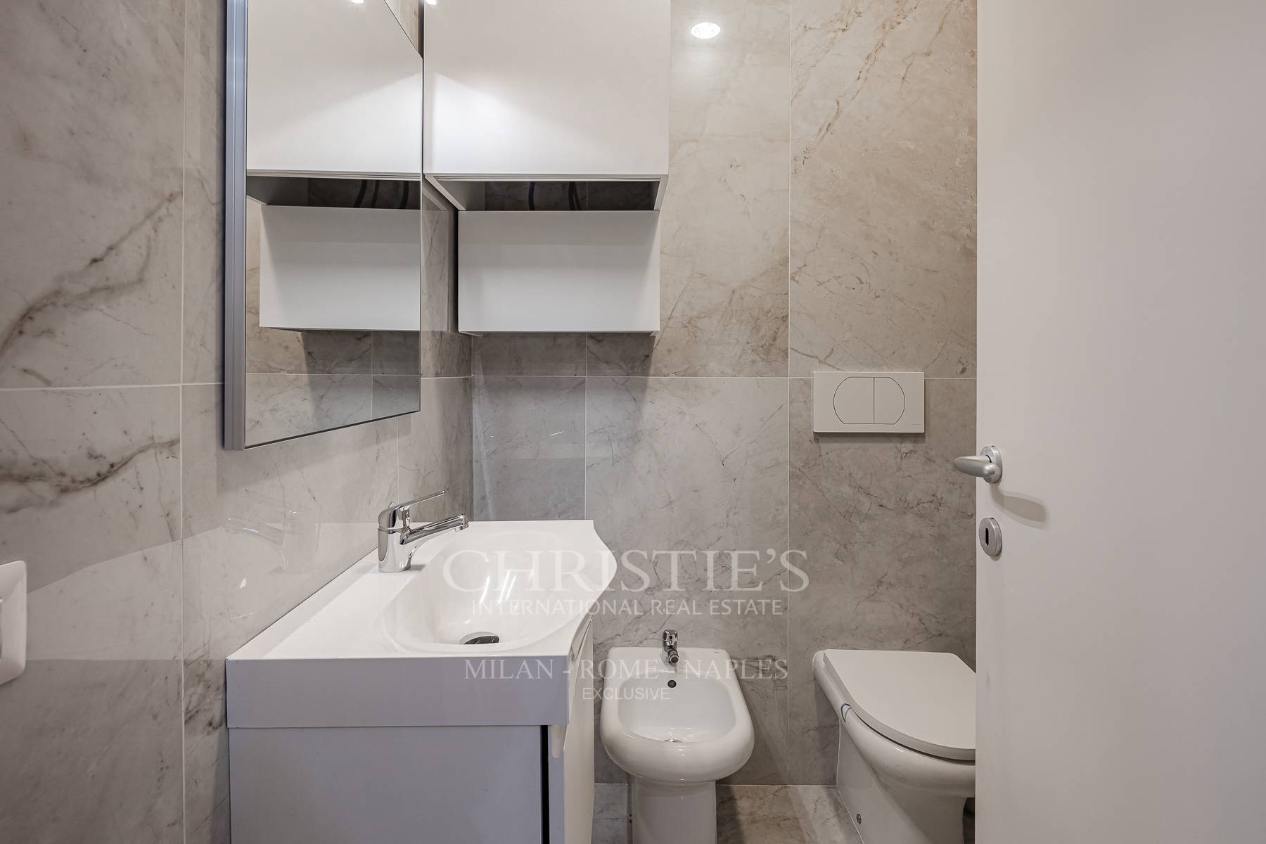 picture of Bright, Fully Renovated Two-room Apartment