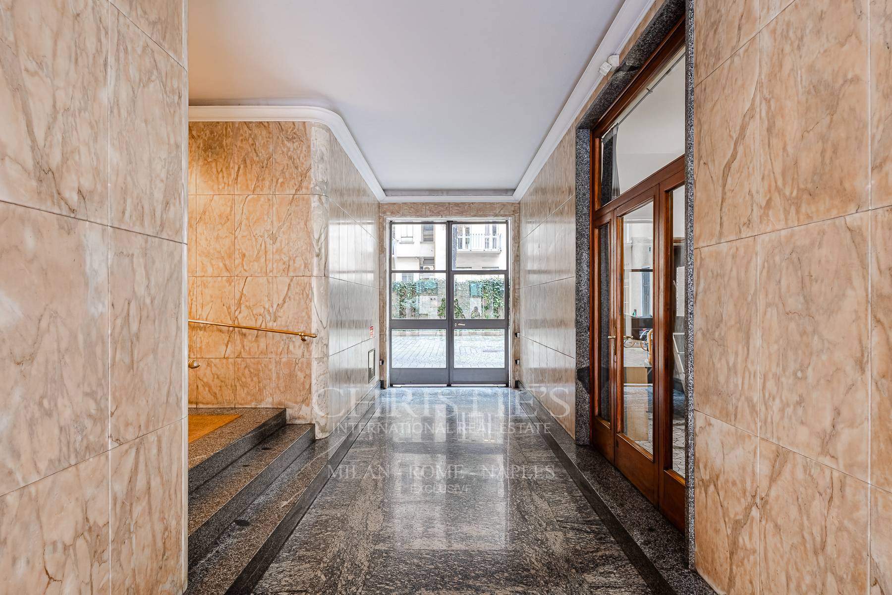 picture of Bright, Fully Renovated Two-room Apartment